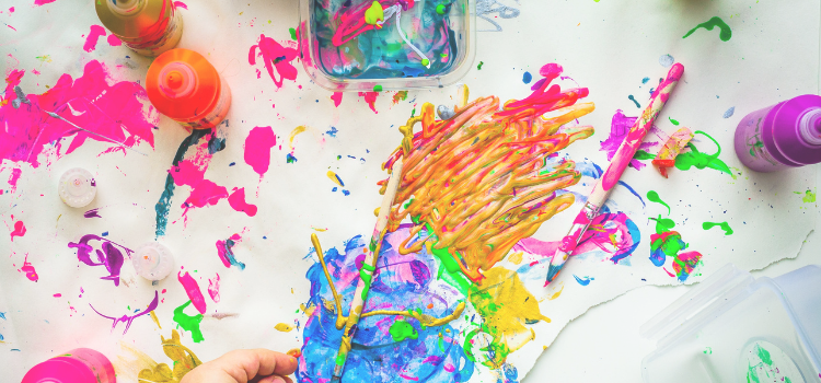 10 End-of-Year Journaling Prompts for Creatives