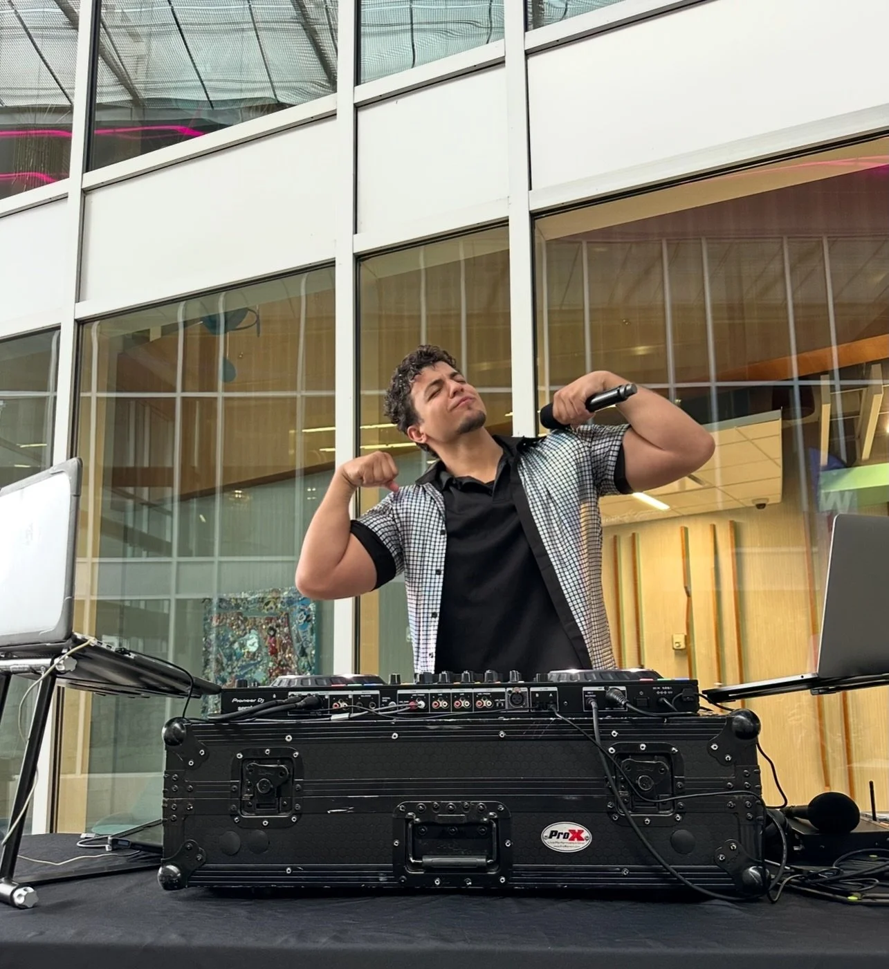Let&rsquo;s get cracking yo #dj