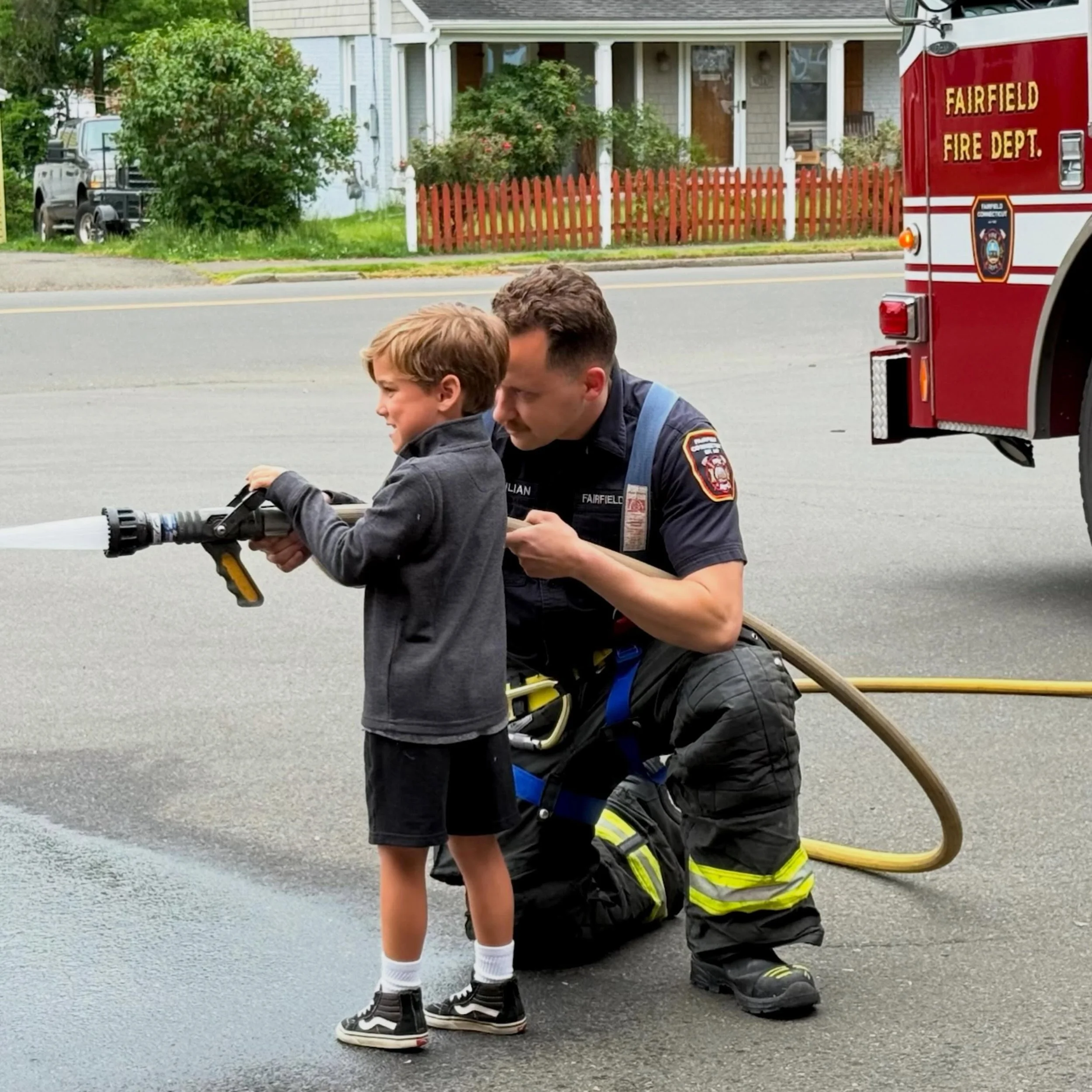 An afternoon of big trucks and brave heroes. 🚒 Thank you to Jennings Fire Station for hosting our graduates. We learned about fire safety, explored the fire trucks and even practiced with the fire hoses. 💦 Experiences like these bring learning to l