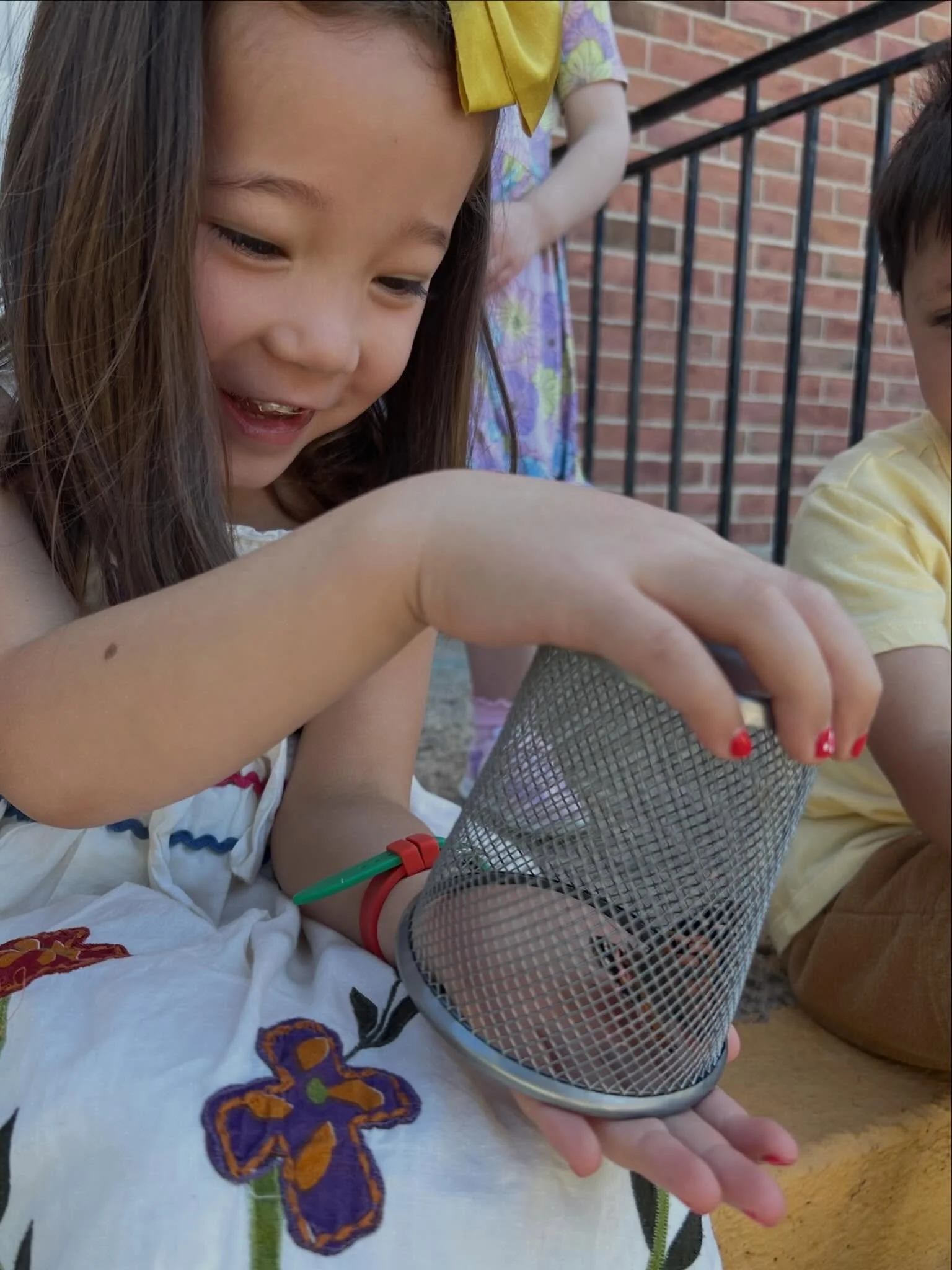After weeks of careful observation and nurturing, the children proudly released their butterflies into the world-a magical moment filled with joy and awe! 🐛🦋