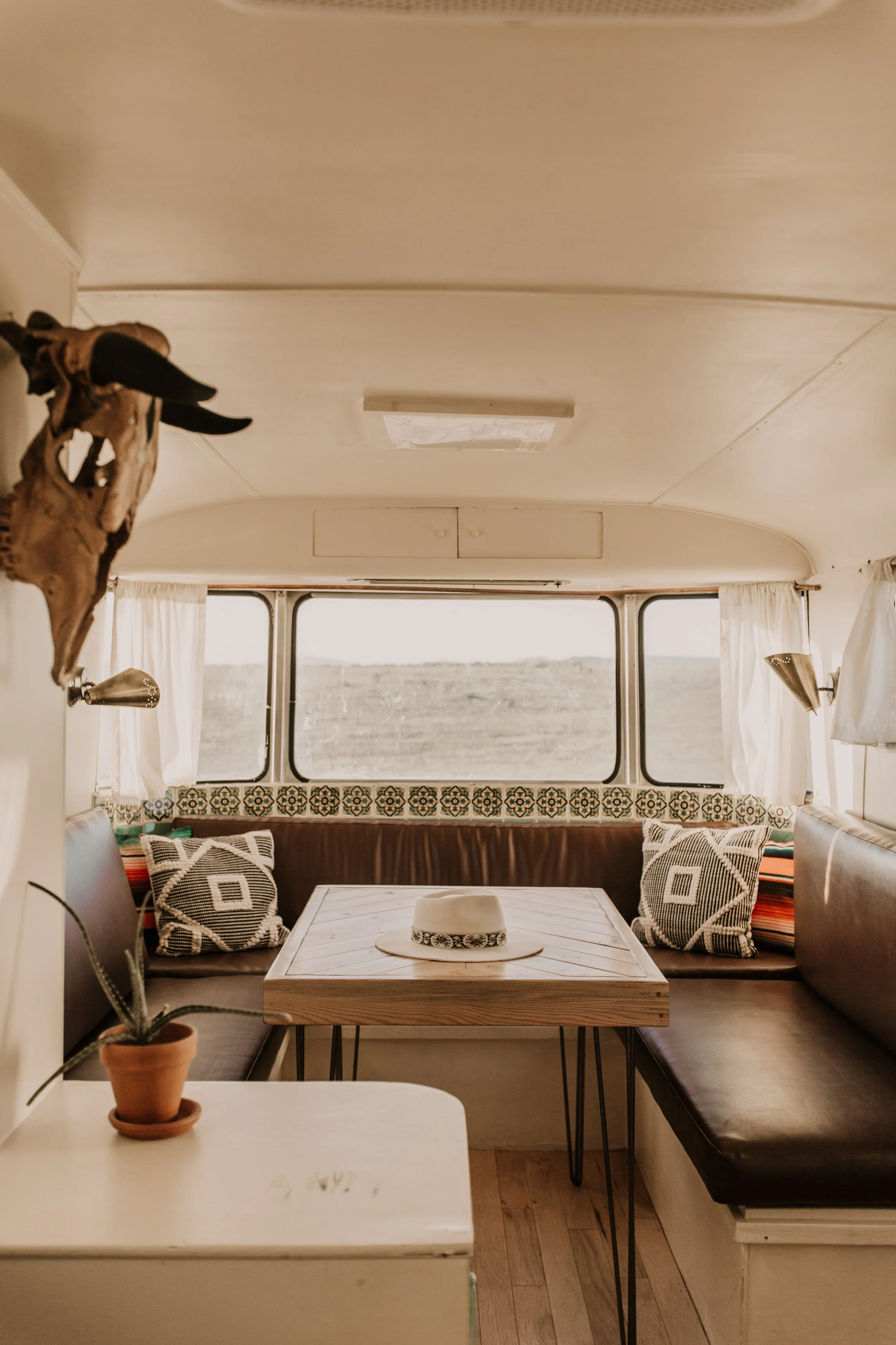 1950 Spartan Imperial Manor (Jazzy)
2 Guests, $175/Night