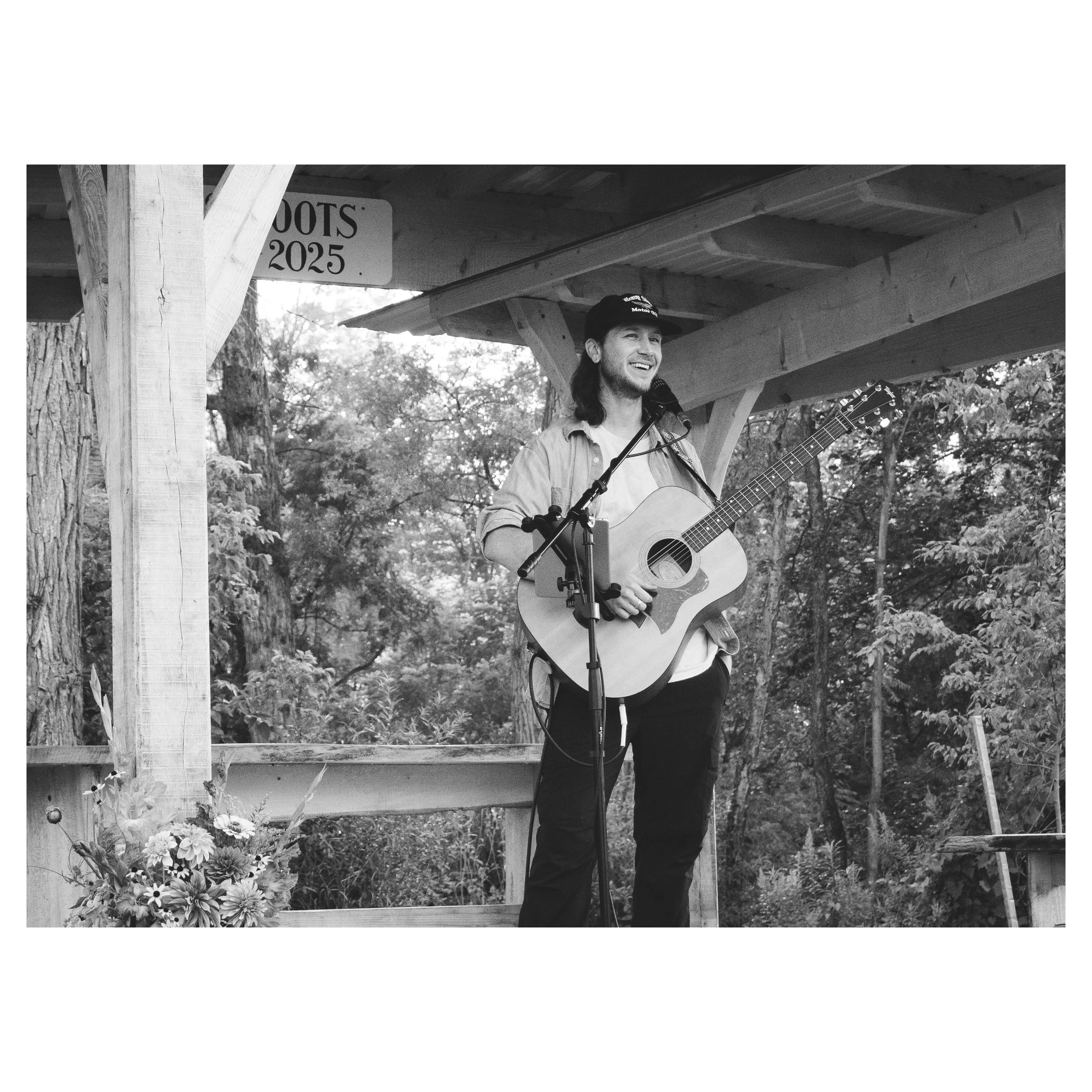 between Ithaca and Watkins Glen lies a beautiful place to make a friend. I keep sharing my music and people keep showing me what kindness care and joy mean. Thank you to the friends of Mecklenburg Pond Park 💐