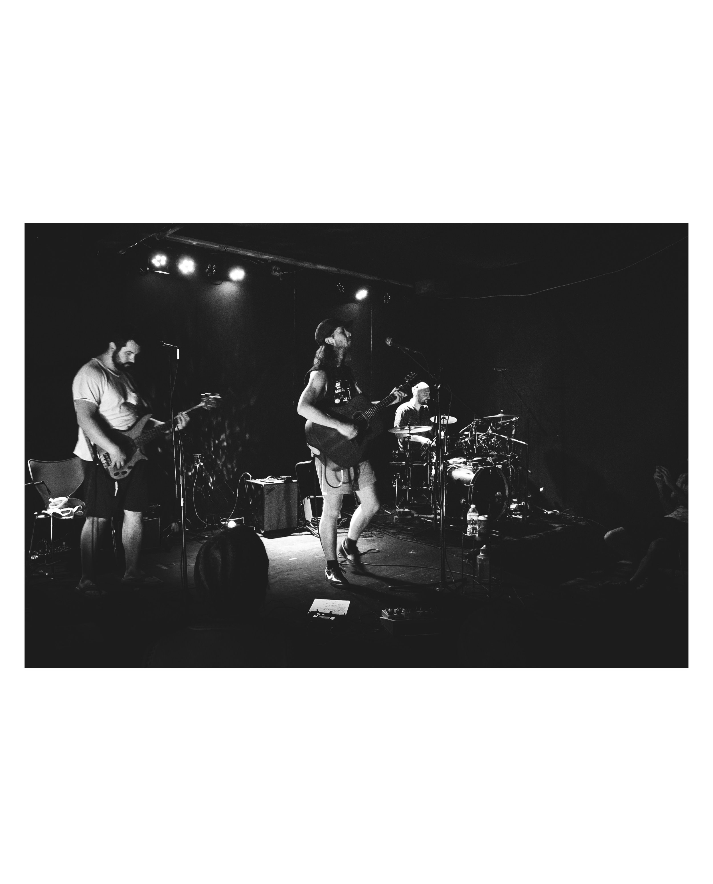 wouldn&rsquo;t have been a proper heatwave if I didn&rsquo;t take the wawa shorts out for a trot🪿

such a rad show this past weekend with @slowtelevisionband and @bennyp_music

big thanks to everyone who beat the heat with a cold one n some great tu