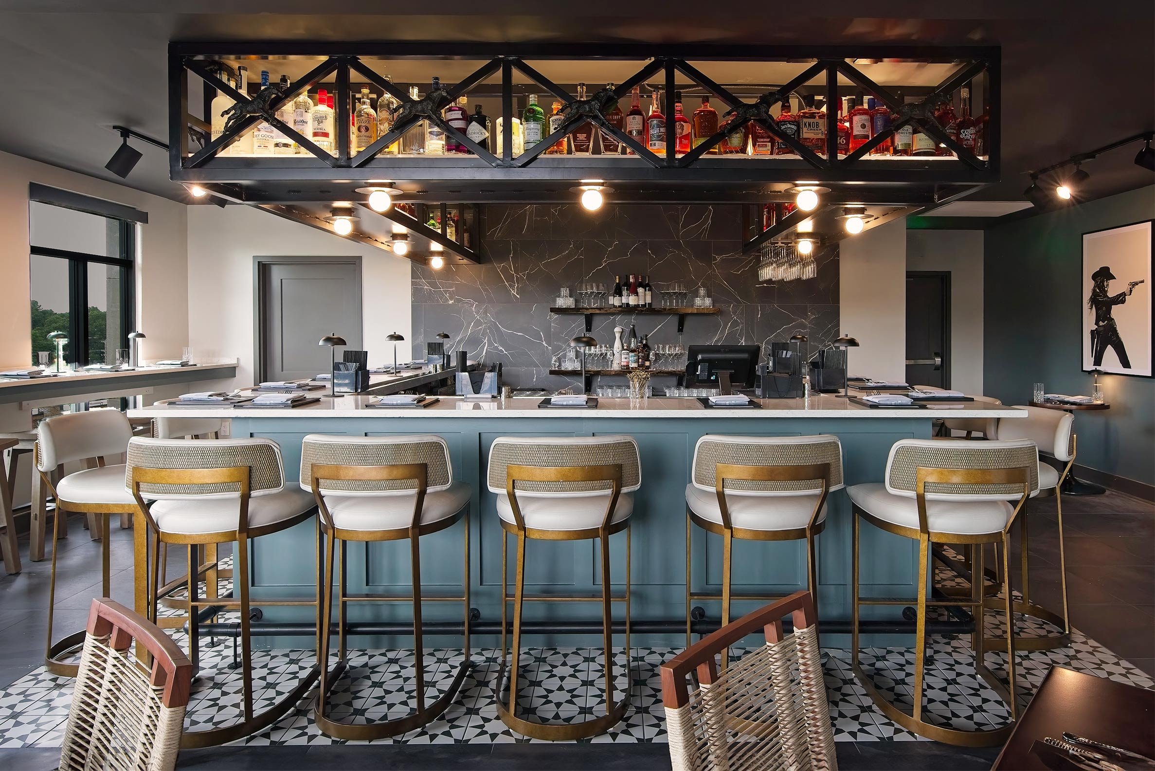 Overland-Bar6.jpg
