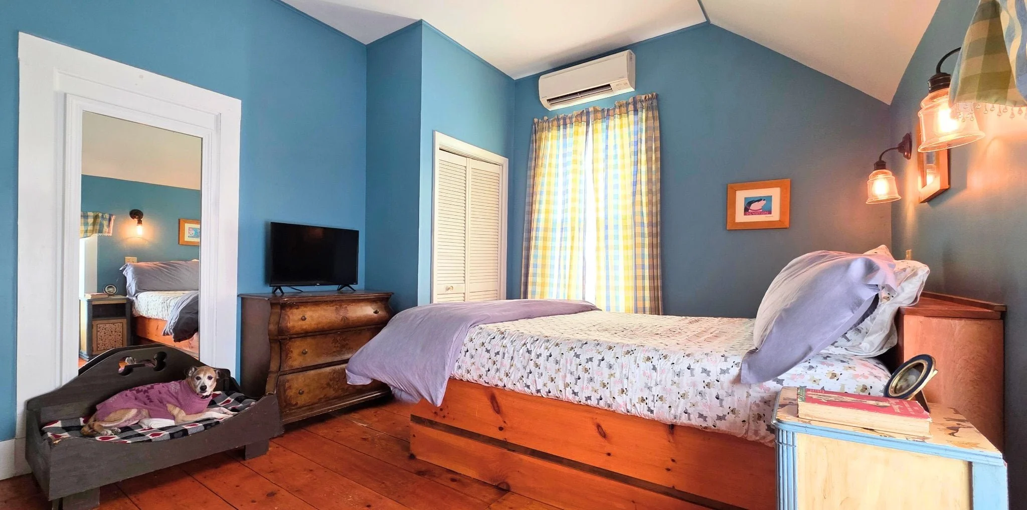 GOOD DOG BEDROOM INTERIOR VIEW.jpg