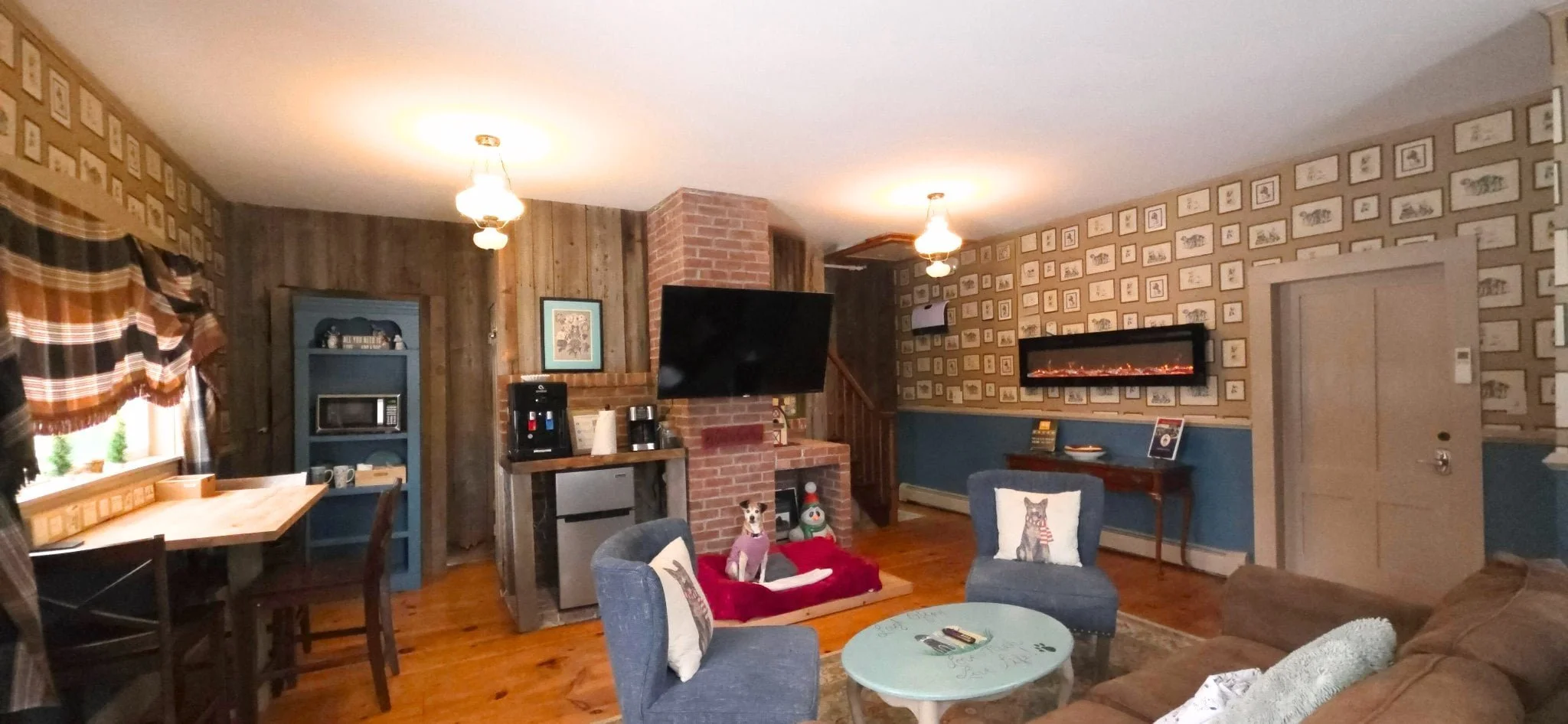 CHASE LIVING ROOM WIDE.jpg