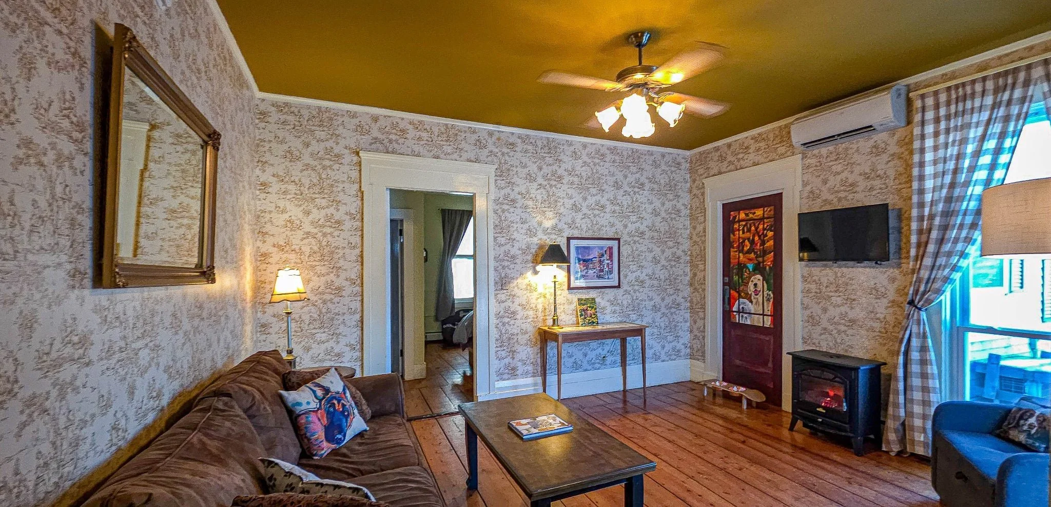 DOGWOOD SITTING ROOM.jpg