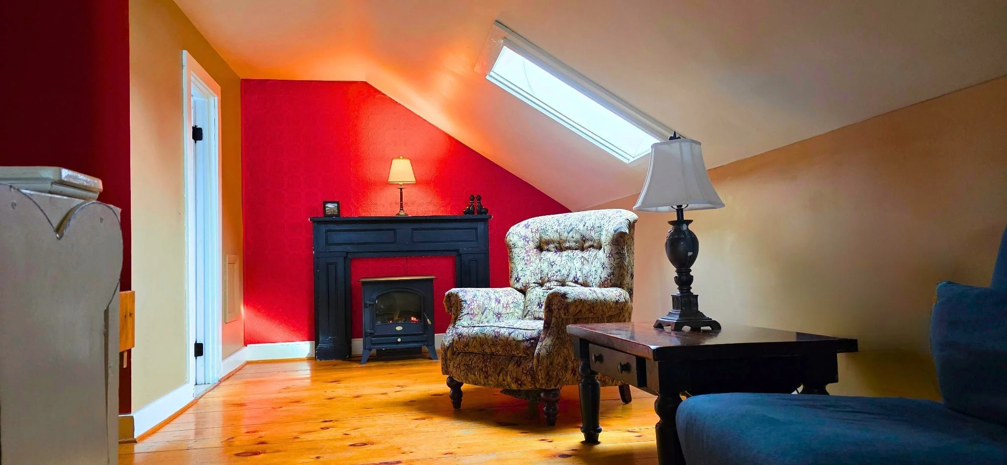 BARK AVE SITTING AREA.jpg