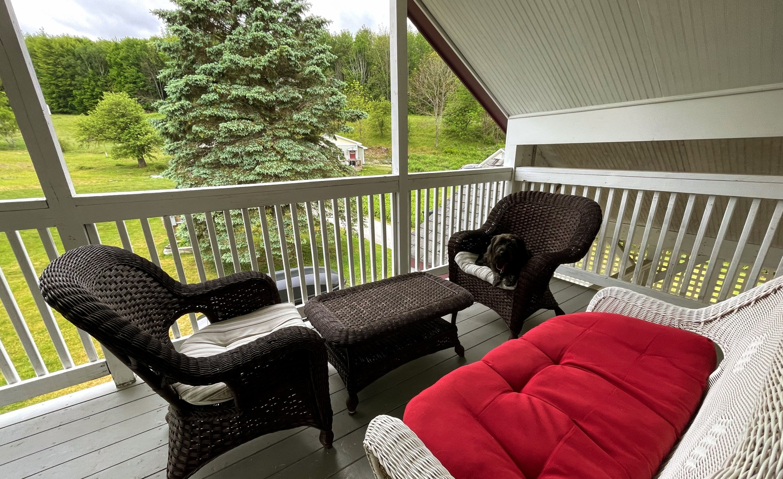 bark ave porch.png