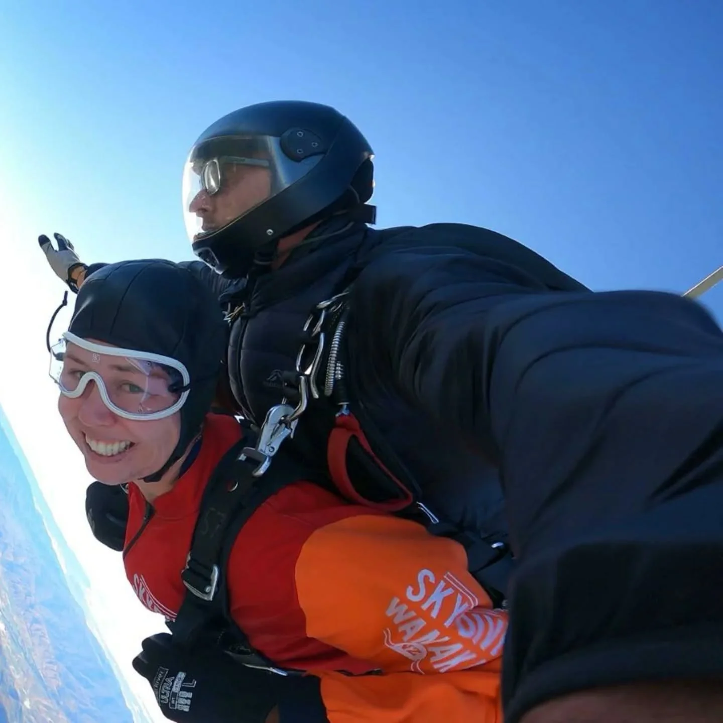 Alexa and her Mum getting into lots of exciting activities during their trip to NZ 🪂 😃

#skydive #skydiving #parachute #freefall #gopro #skydiver #adrenaline&nbsp; #skydivegram #skydivers #iloveskydiving #adventure&nbsp;&nbsp; #skydivingposts&nbsp;