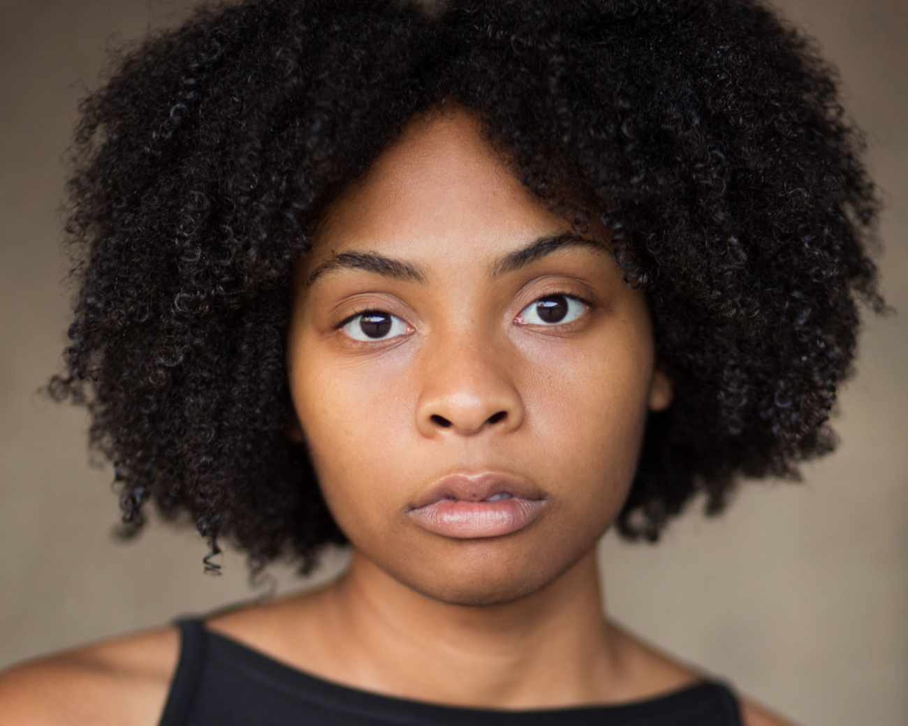 Headshot of actress Frankie Hart