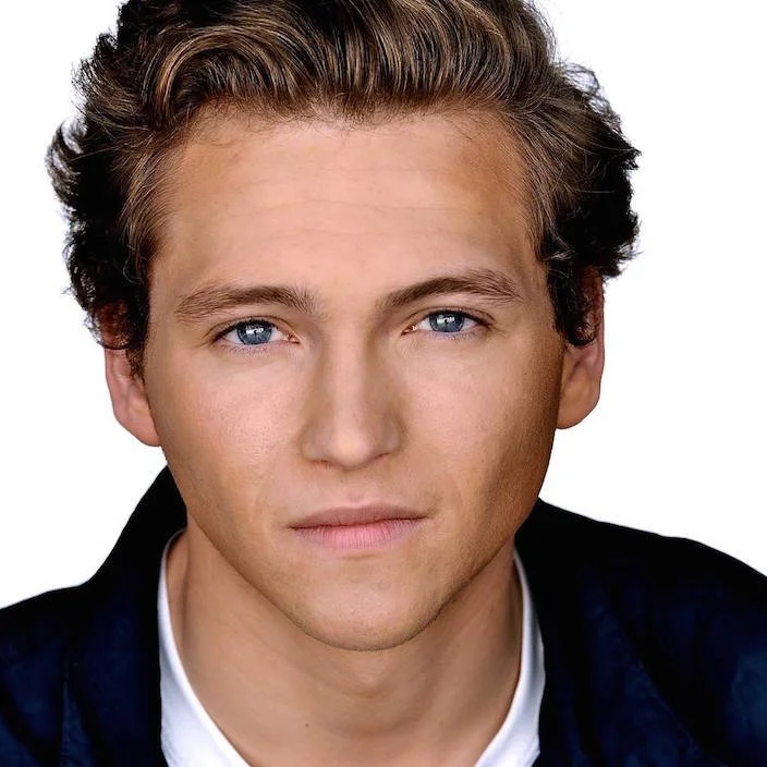 Headshot of actor Matt Yulish