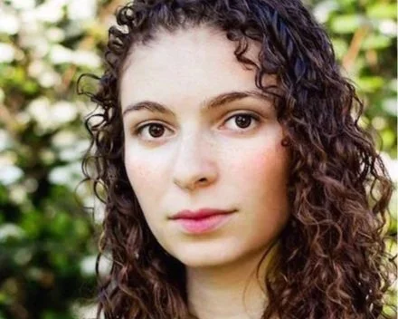 Headshot of actress Hannah Provisor