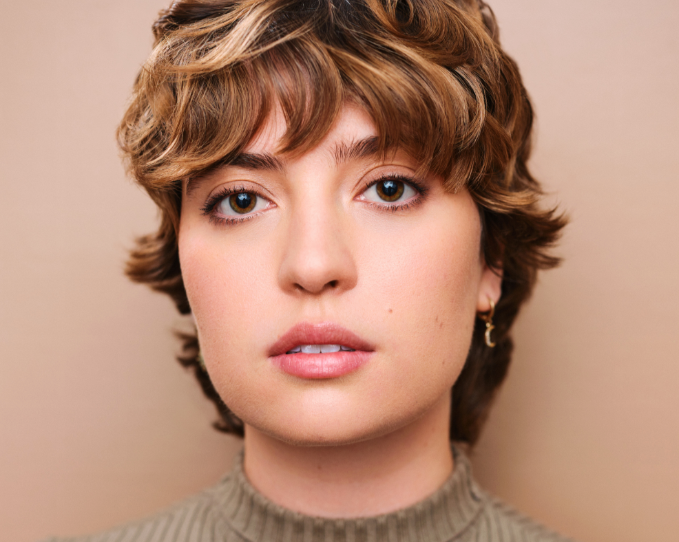 Headshot of actress Isabel Gray