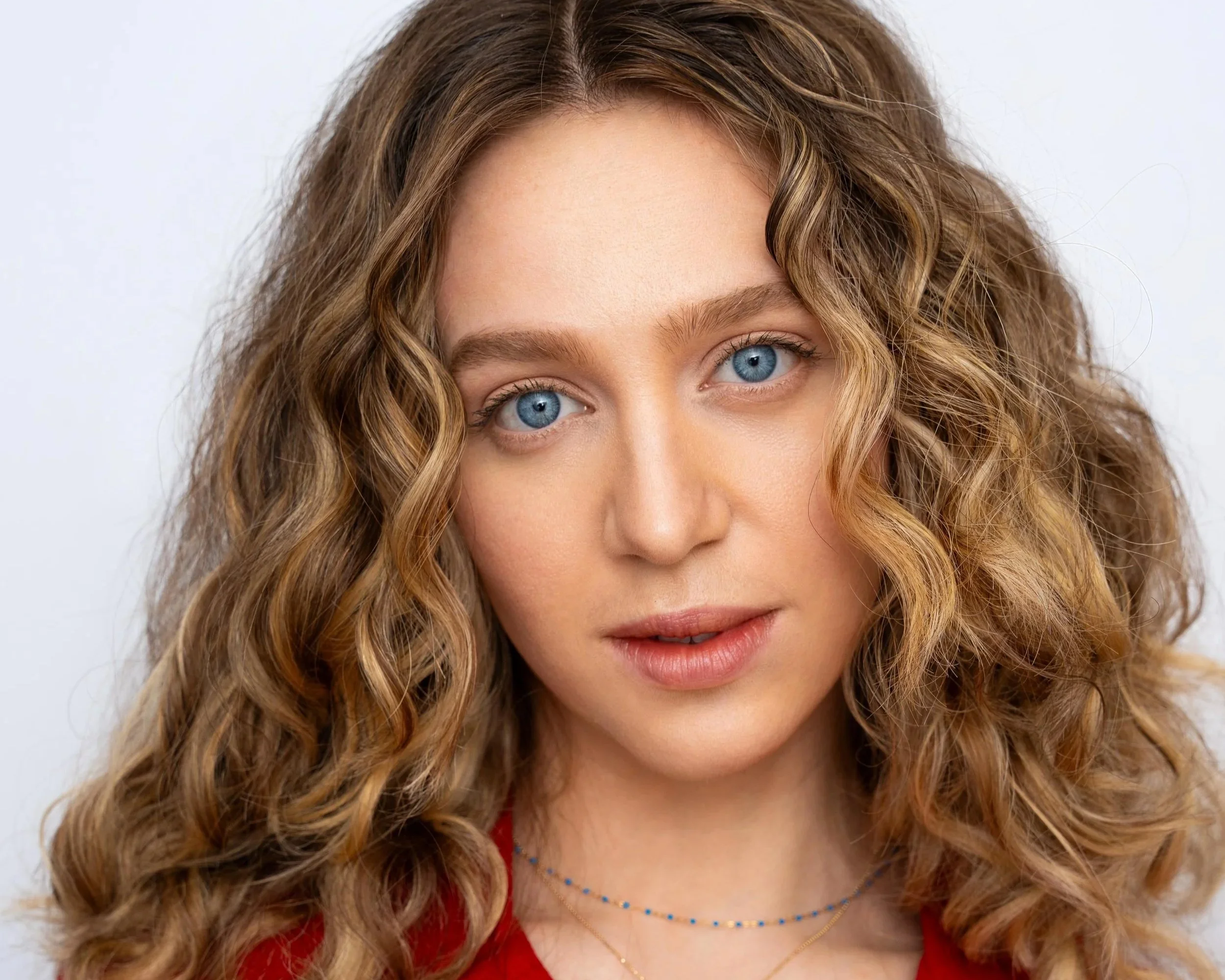Headshot of actress Tali Papouchado