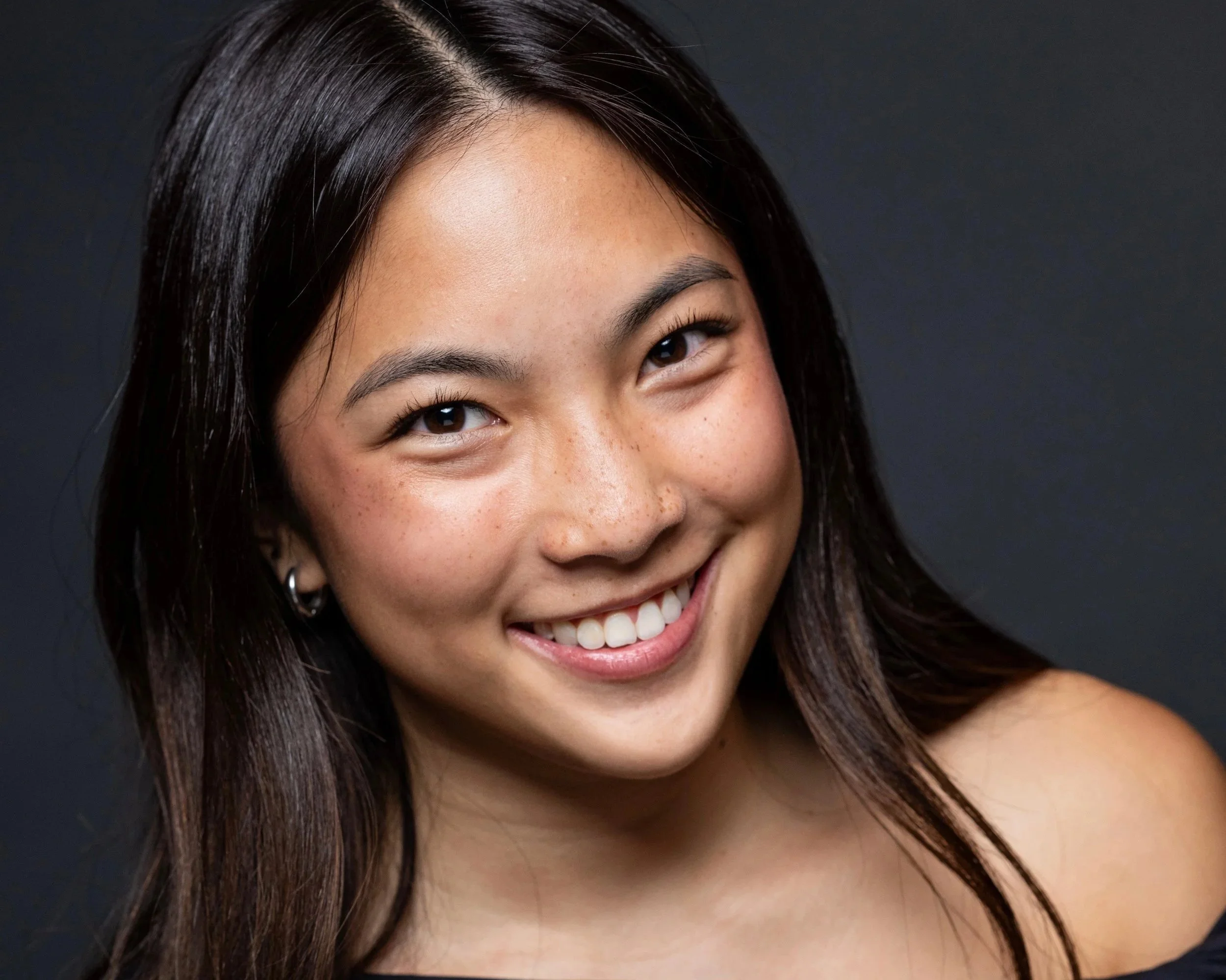 Headshot of actress Jolie Wang