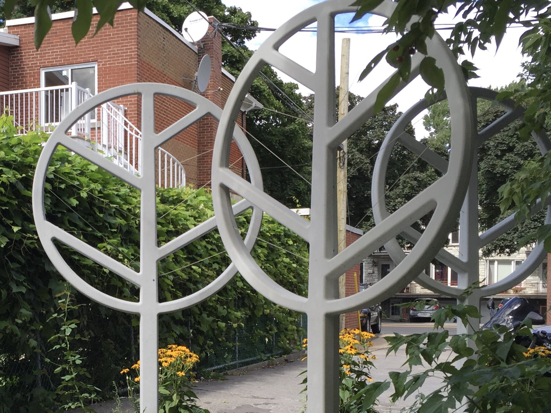 ruelle de Montreal verdir treillis en béton produit par m3beton