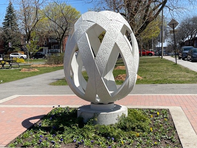Entrelacs, par Giorgia Volpe - Parc de l’Ukraine - Rue de Bellechasse, Montréal QC