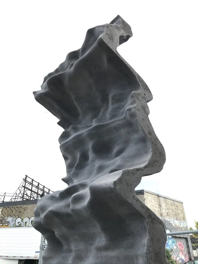 The Flow between Hard Places, par Caroline Monnet (2019), oeuvre située au Toronto Biennial of Art 