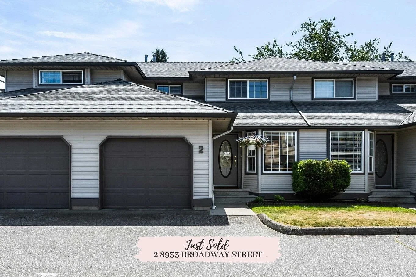 ✨ JUST SOLD! ✨

So excited for my amazing buyer who just bought herself a beautiful townhome!
There is nothing better than watching someone step confidently into a new chapter and I&rsquo;m so honoured to be part of the journey. 🤍🏡

Thinking about 