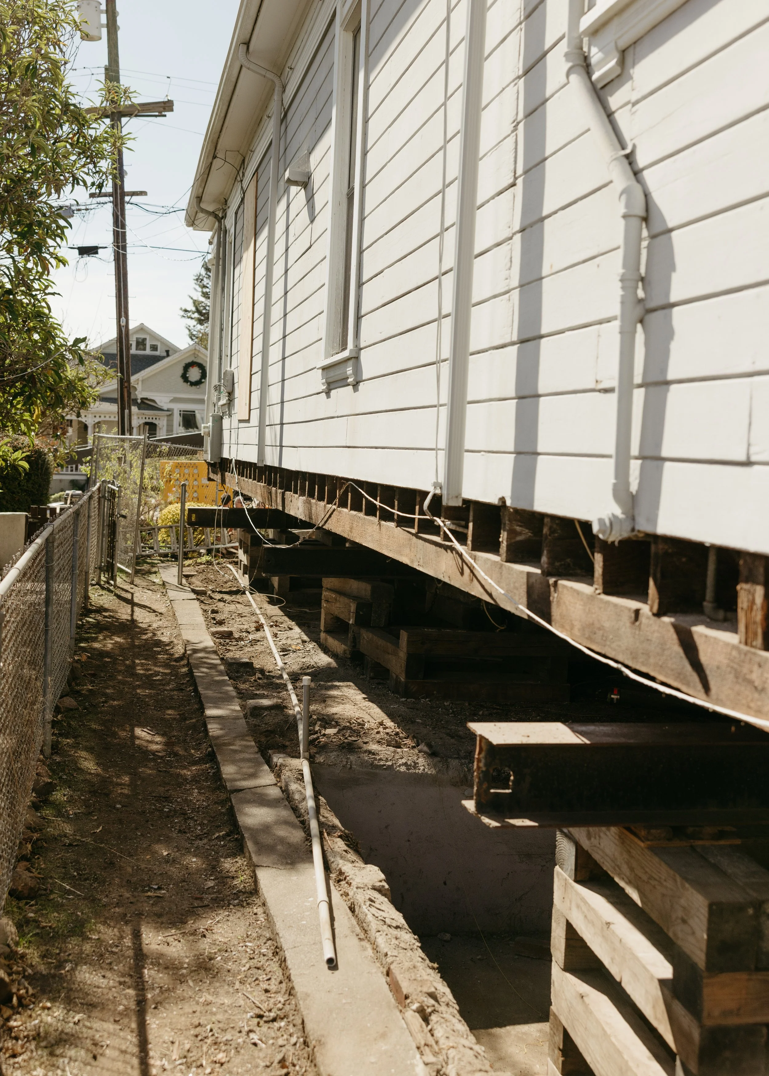 lift before excavation.jpg