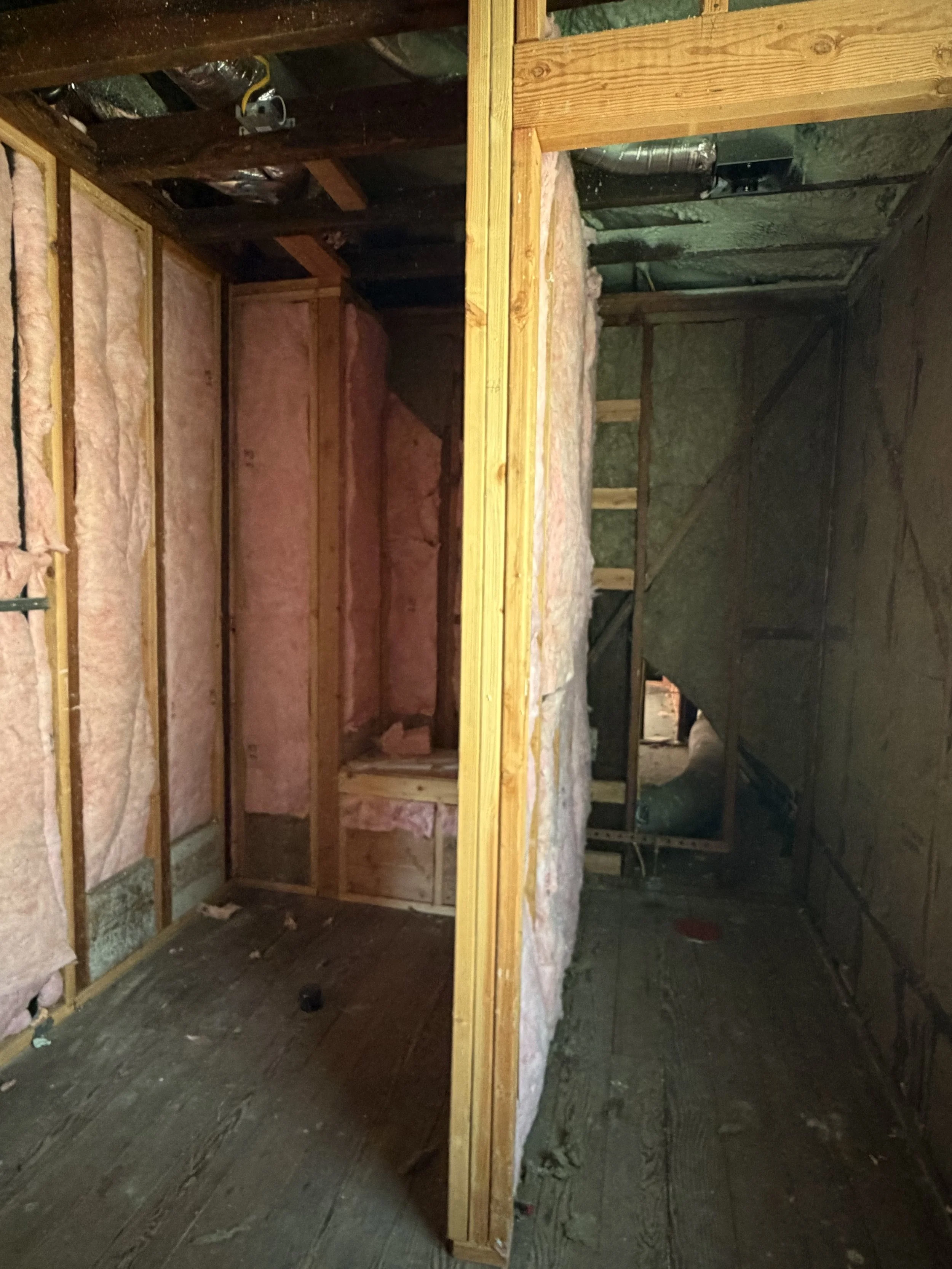 Insulation 2nd fl ensuite 2.jpeg