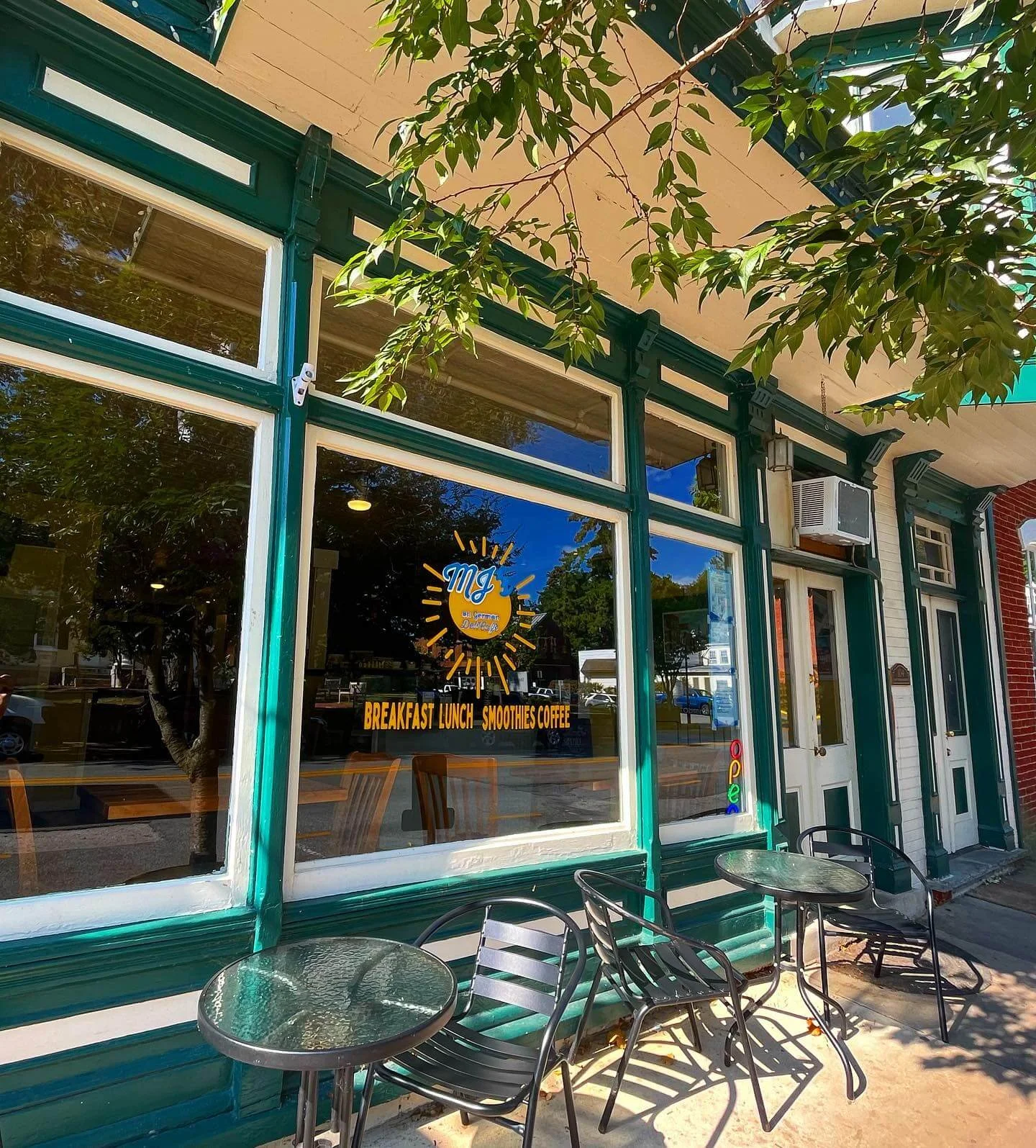 MJ's On German DeliCafé