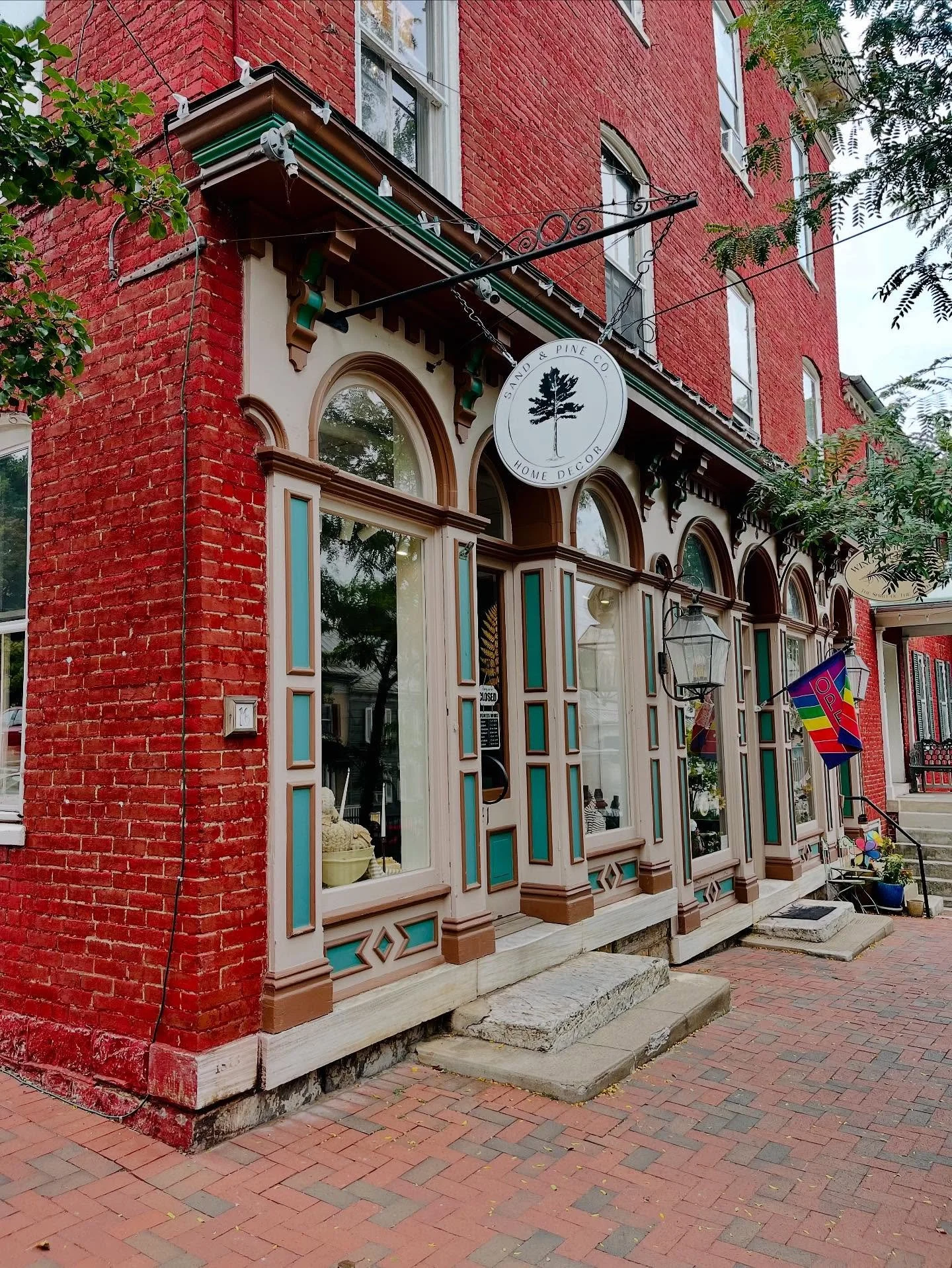 Sand &amp; Pine Co.