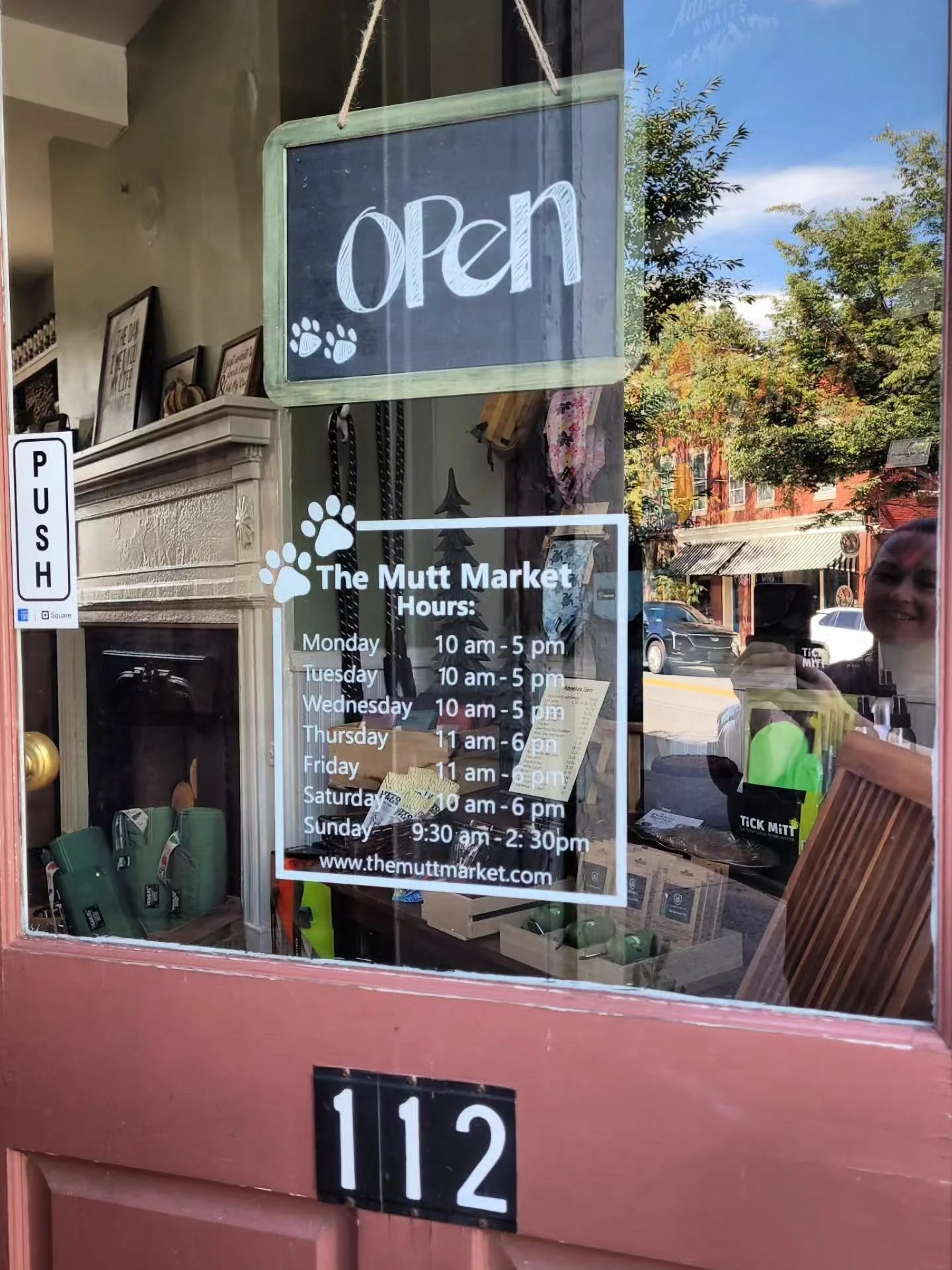 The Mutt Market