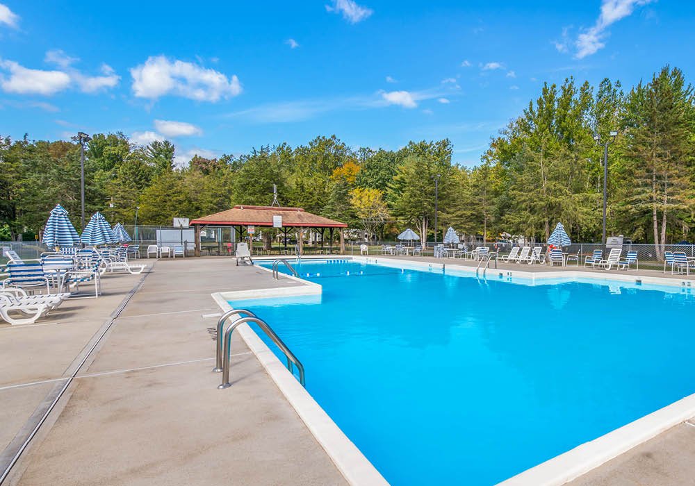 ronout valley rv park pool.jpg
