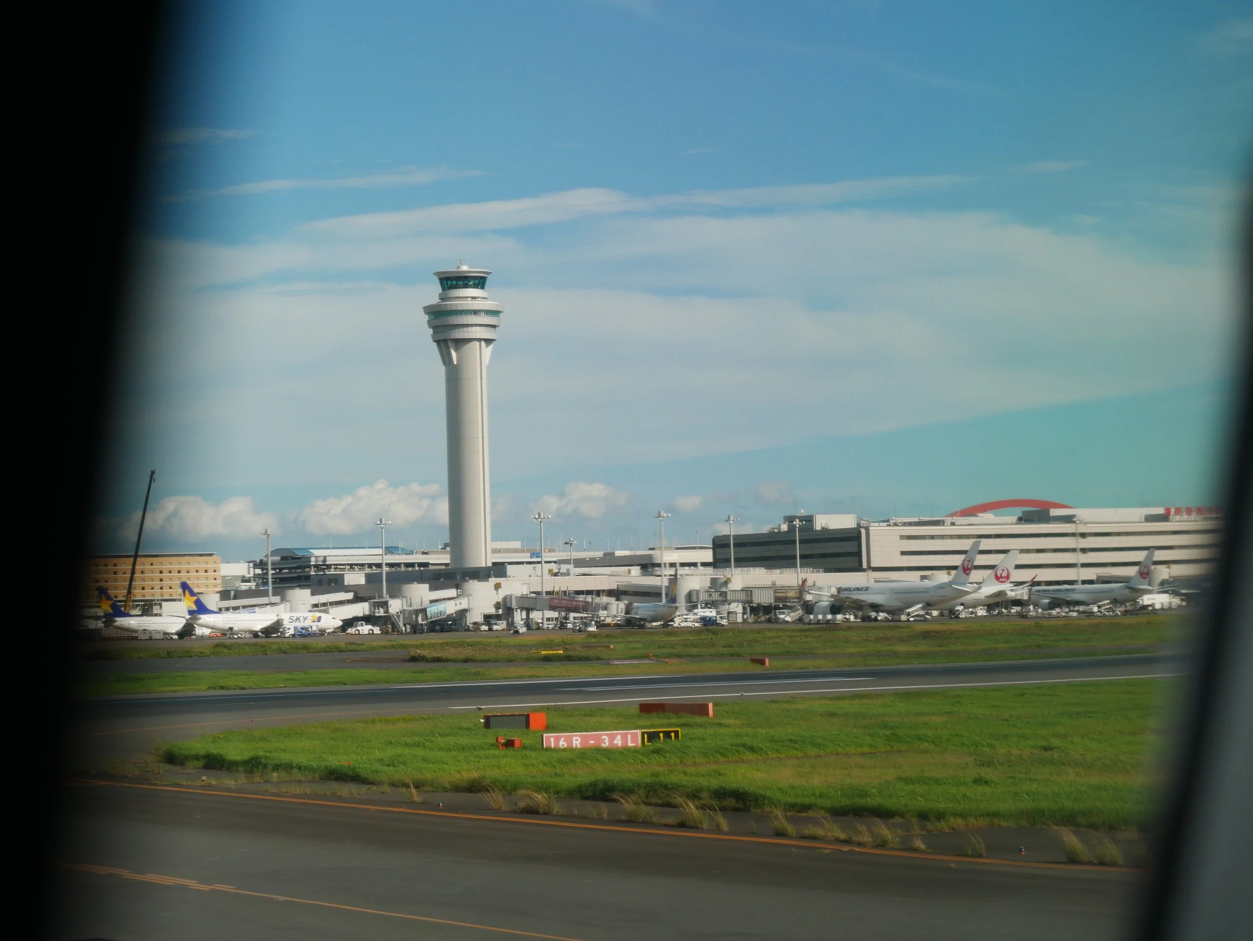 The Existential Space of Airports - Between Departure and Arrival