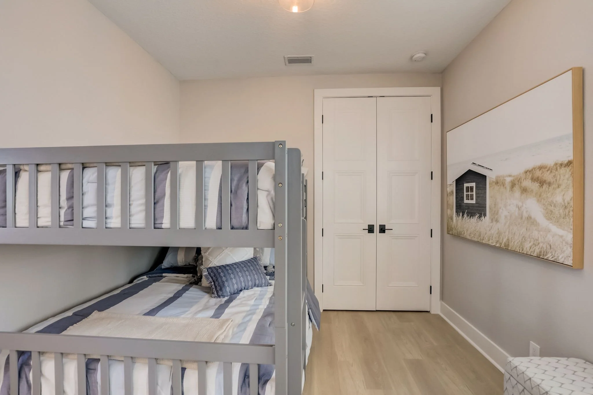 23-web-or-mls- Marina Vw Wy-023.jpg