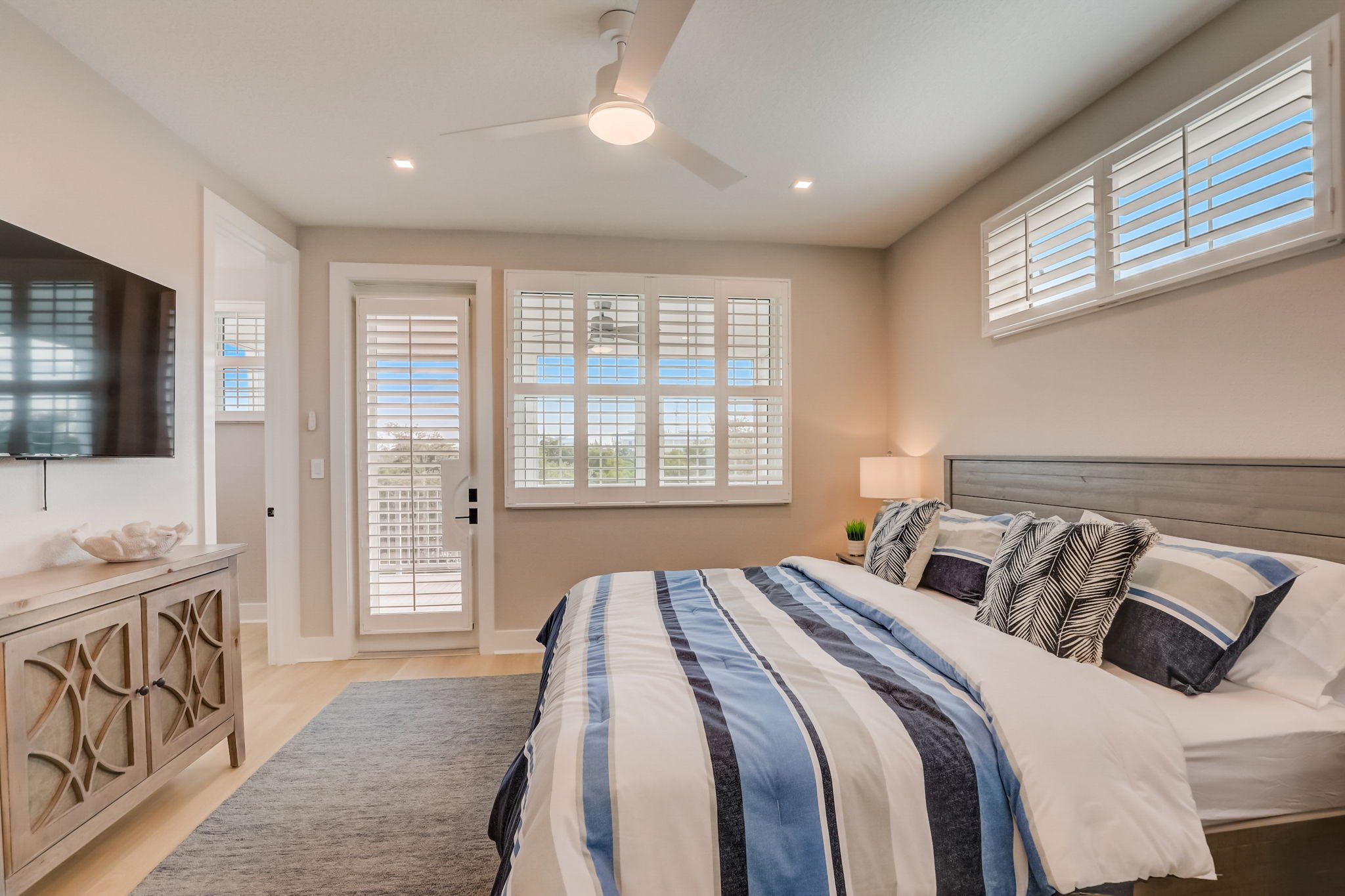 28-web-or-mls- Marina Vw Wy-028.jpg