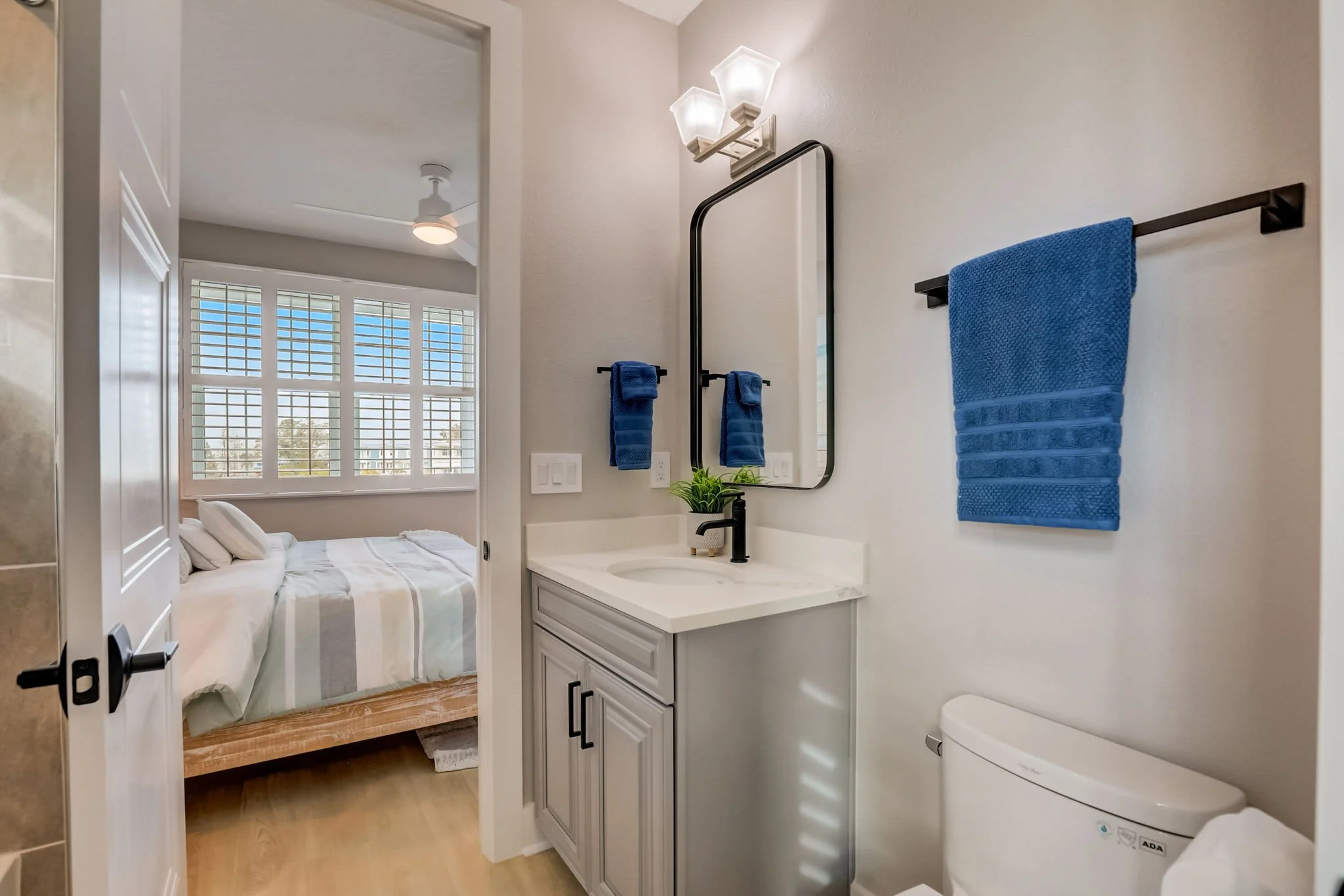 20-web-or-mls- Marina Vw Wy-020.jpg