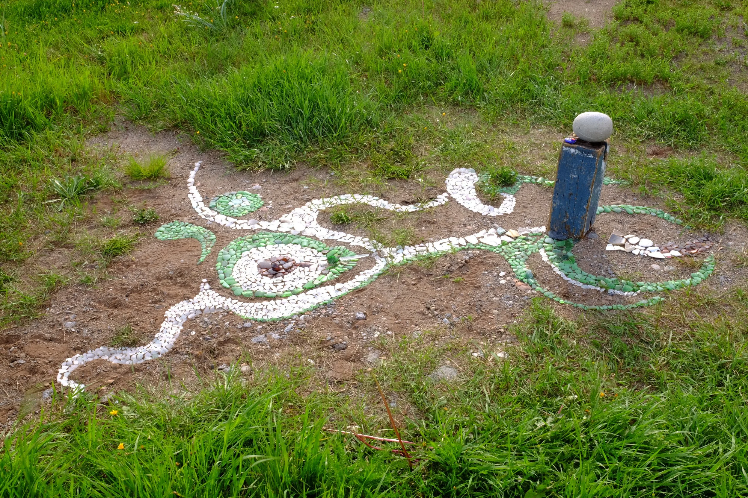 Ressac, œuvre éphémère, Rivière-au-tonnerre, 2023.

Photo: Pierre Côté