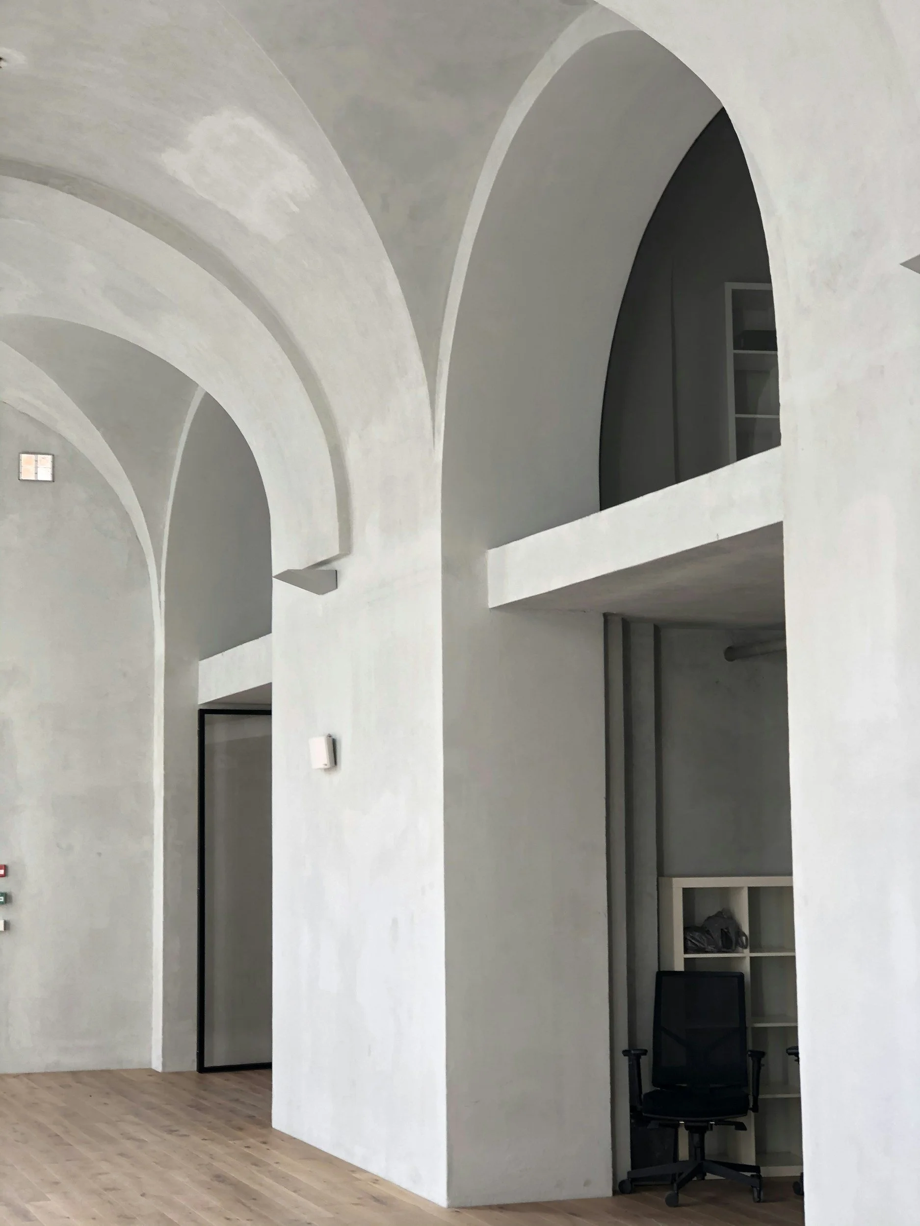 Grassello Venetian plaster, polished, marmorino, gloss, marble walls