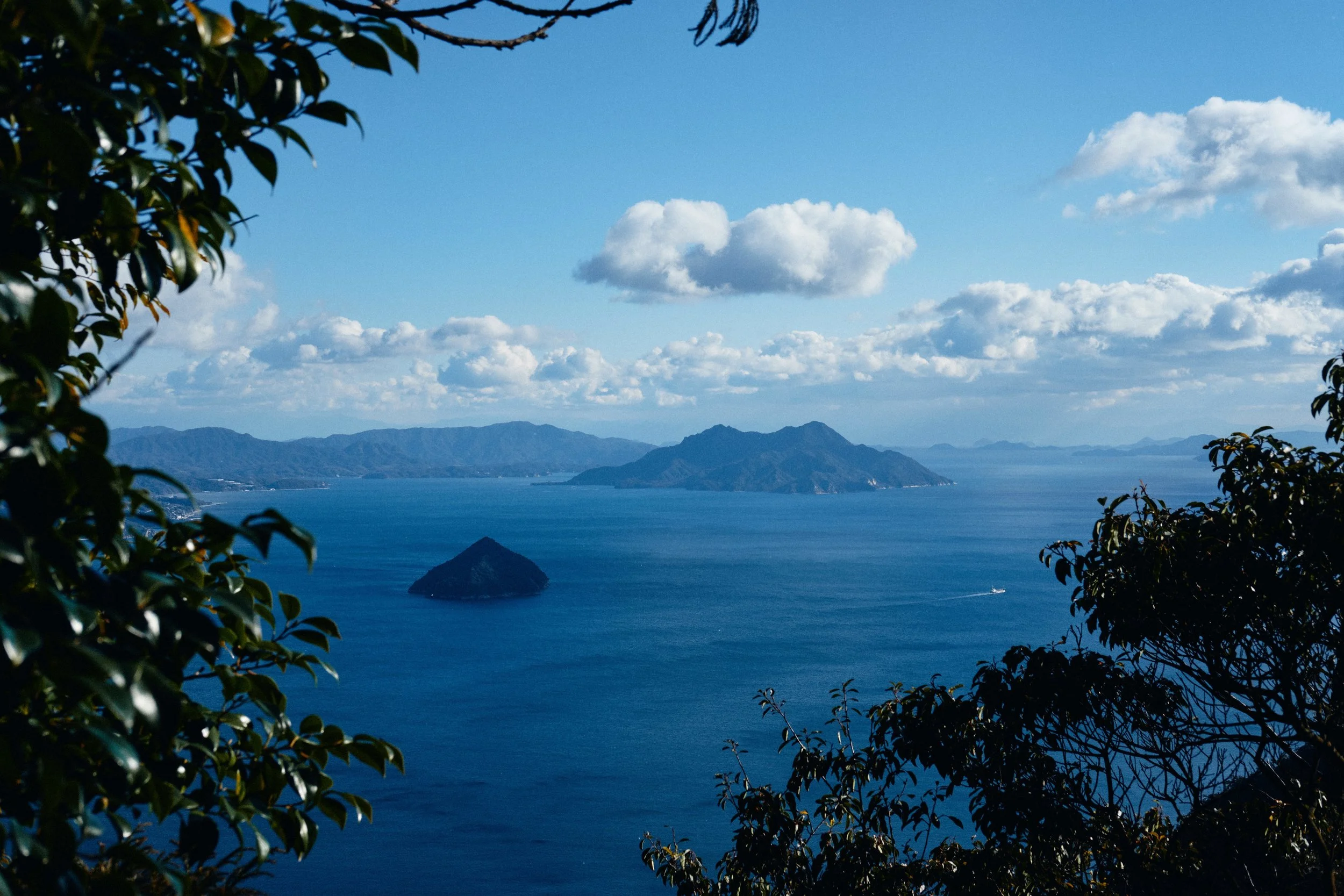 breathtaking-scenery-famous-historic-seto-inland-sea-japan.jpg