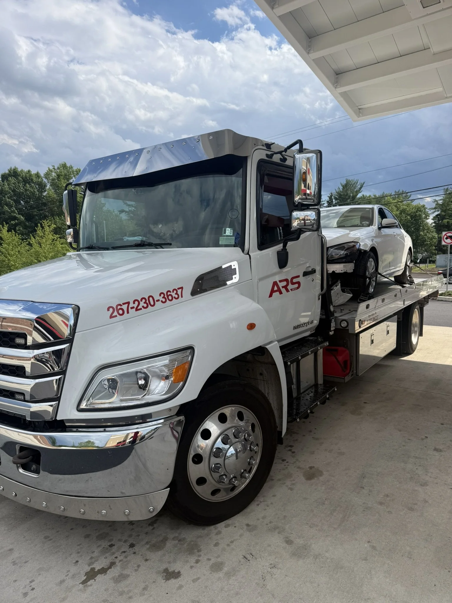 Reliable local car towing and accident recovery service in Huntingdon Valley, PA by ARS Towing