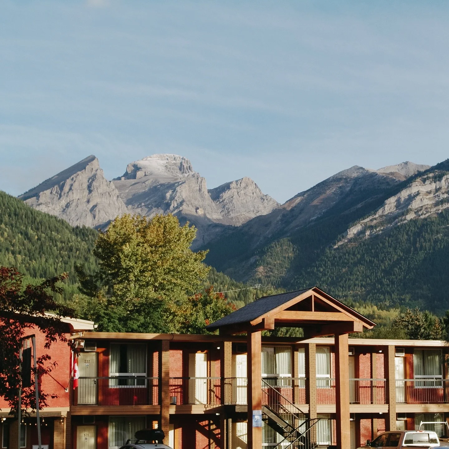 Meet EasyStay Inn &amp; Suites. (formerly known as Canadas Best Value Inn &amp; Suites)

Proudly independent and locally operated in Fernie.

Same team. Just a new name and a fresh start.

Your approachable &amp; reliable base in Fernie. 

#easystayf