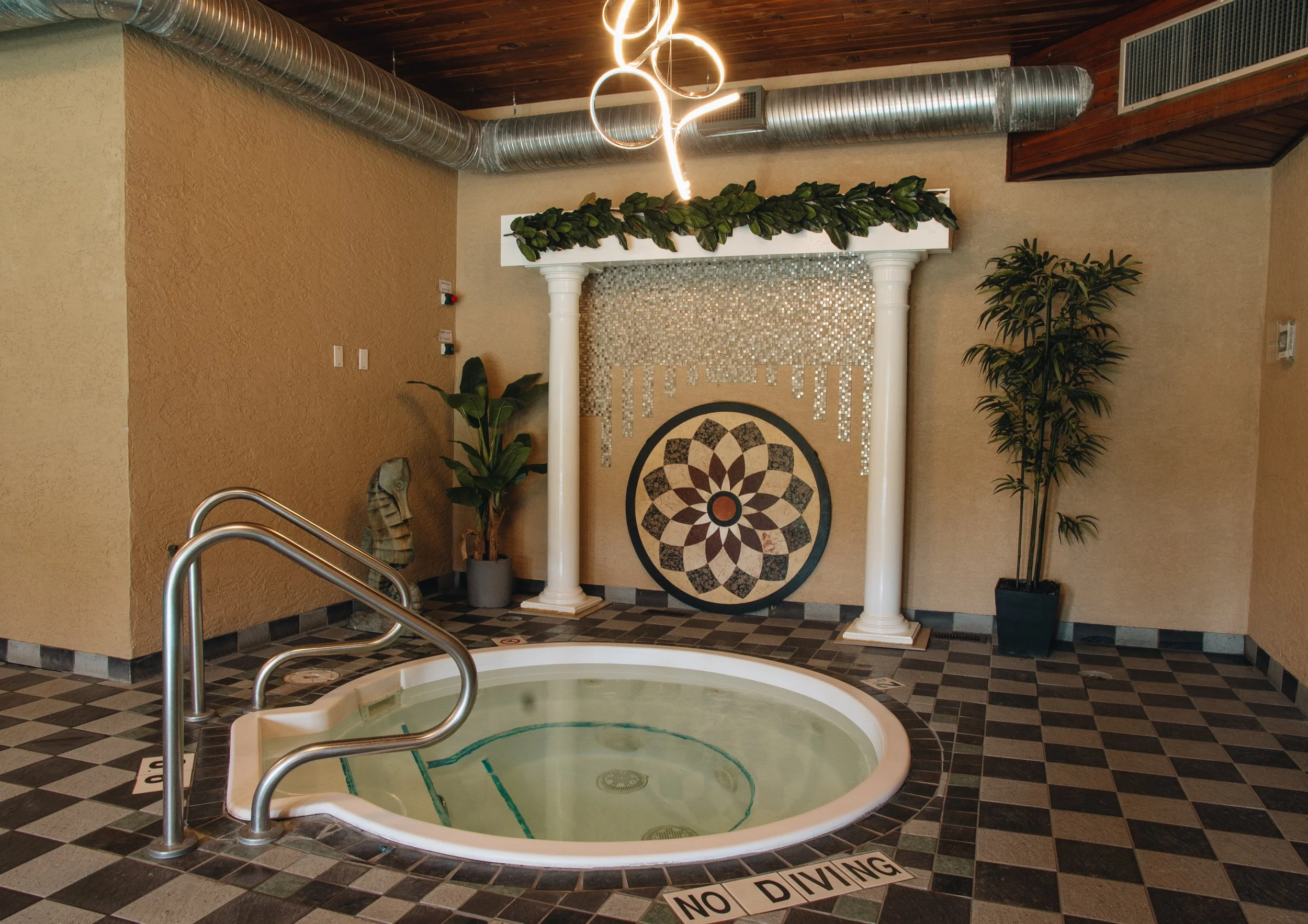 indoor-hot-tub-fernie