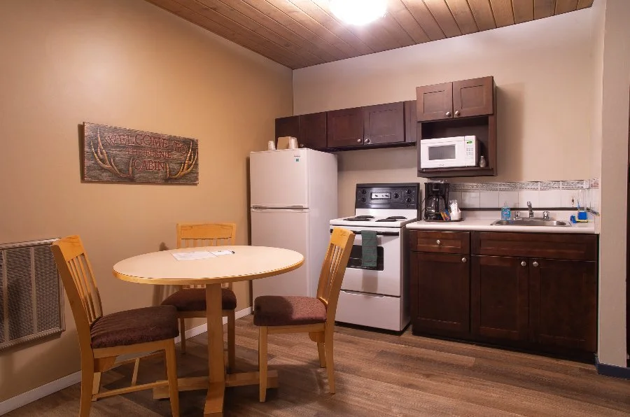 Single-queen-room-suite-with-full-kitchen