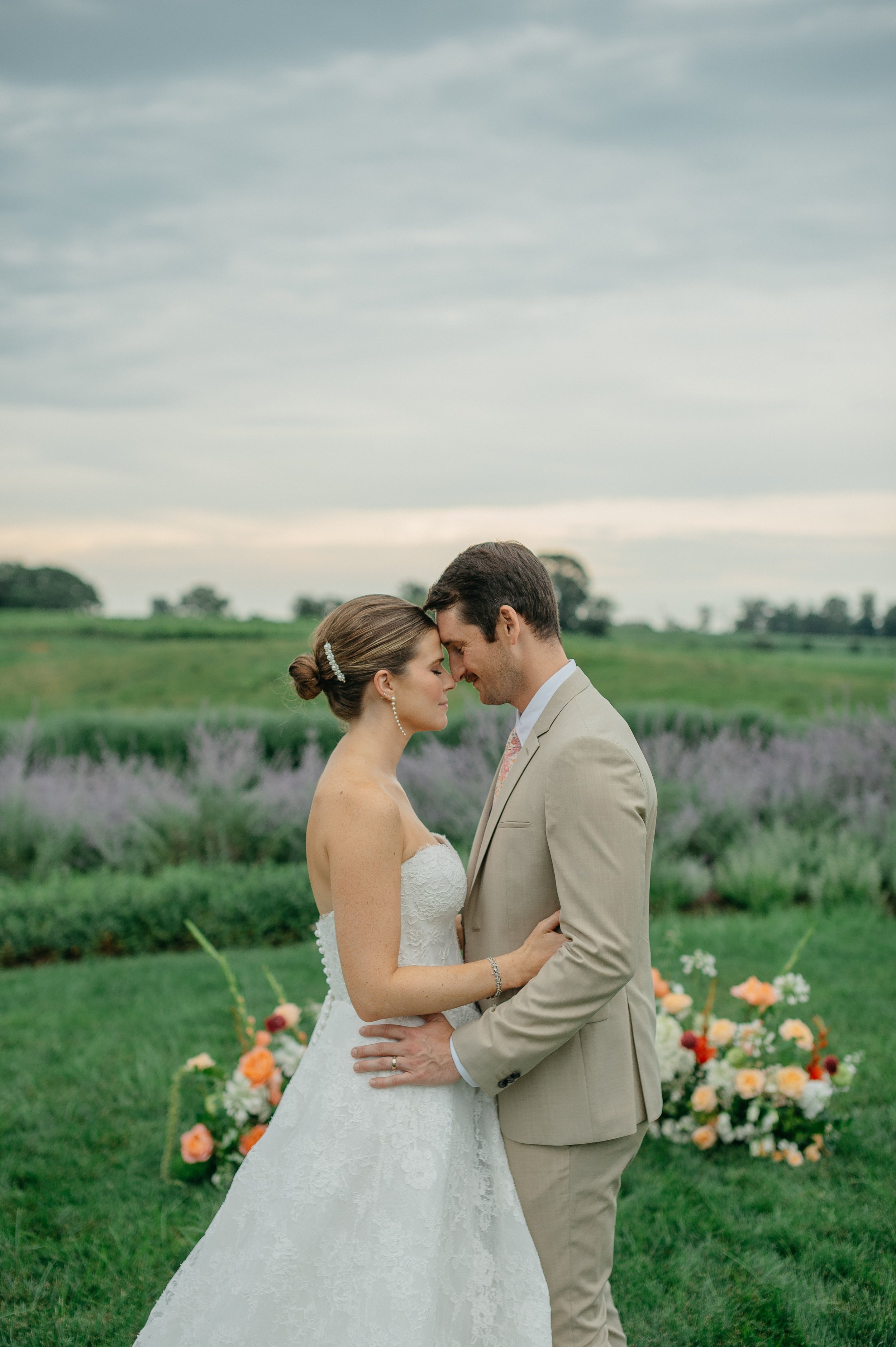earlymountainvineyardweddingcharlottesvilleweddingphotographersarahhoustonphotography-224.jpg