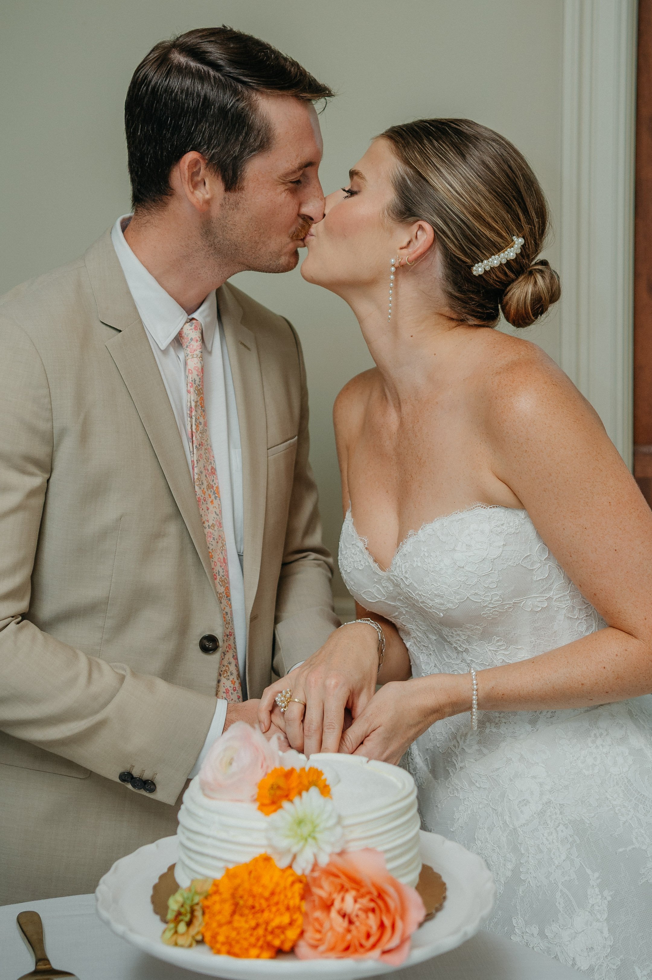 earlymountainvineyardweddingcharlottesvilleweddingphotographersarahhoustonphotography-193.jpg