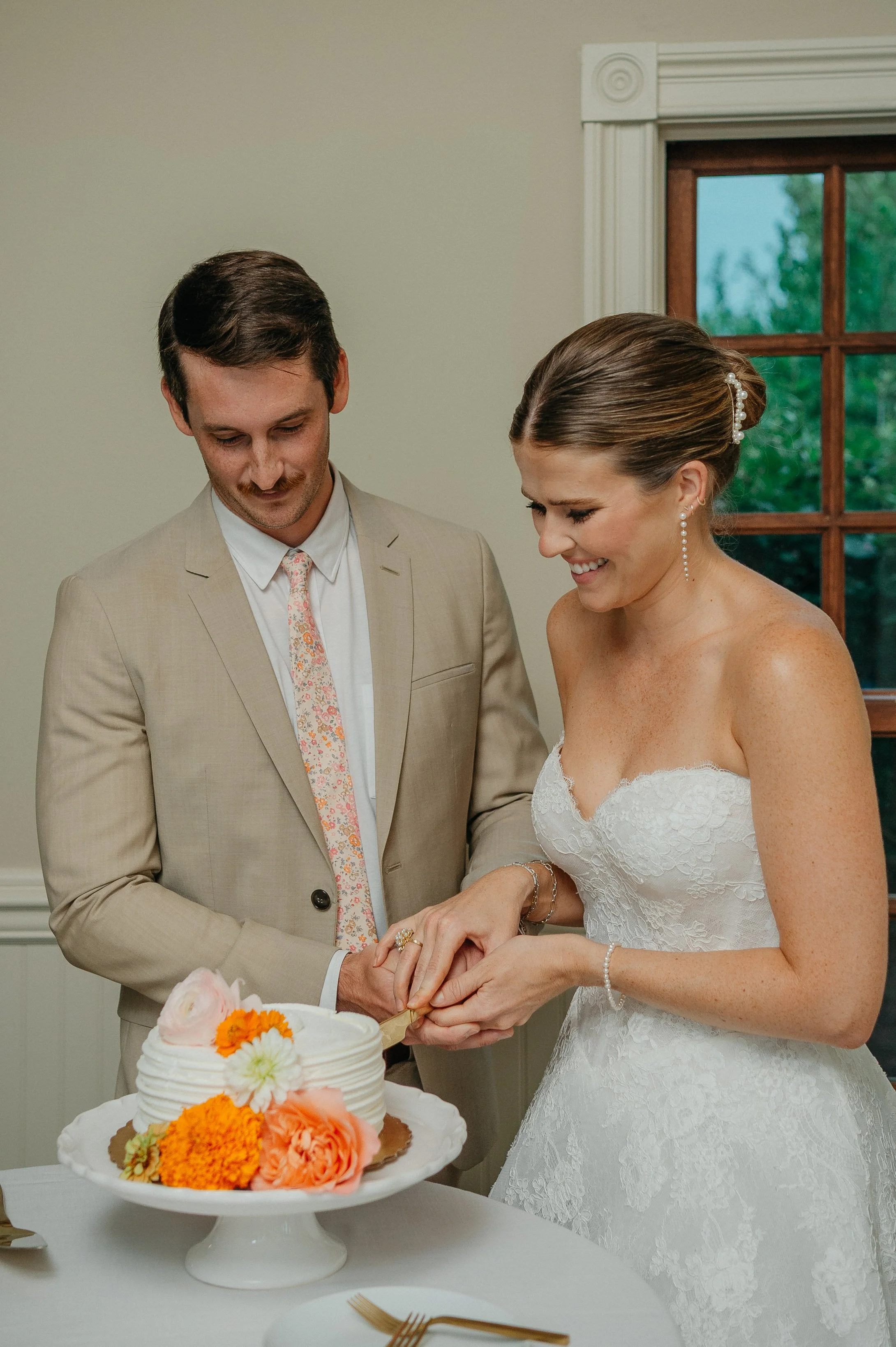 earlymountainvineyardweddingcharlottesvilleweddingphotographersarahhoustonphotography-192.jpg