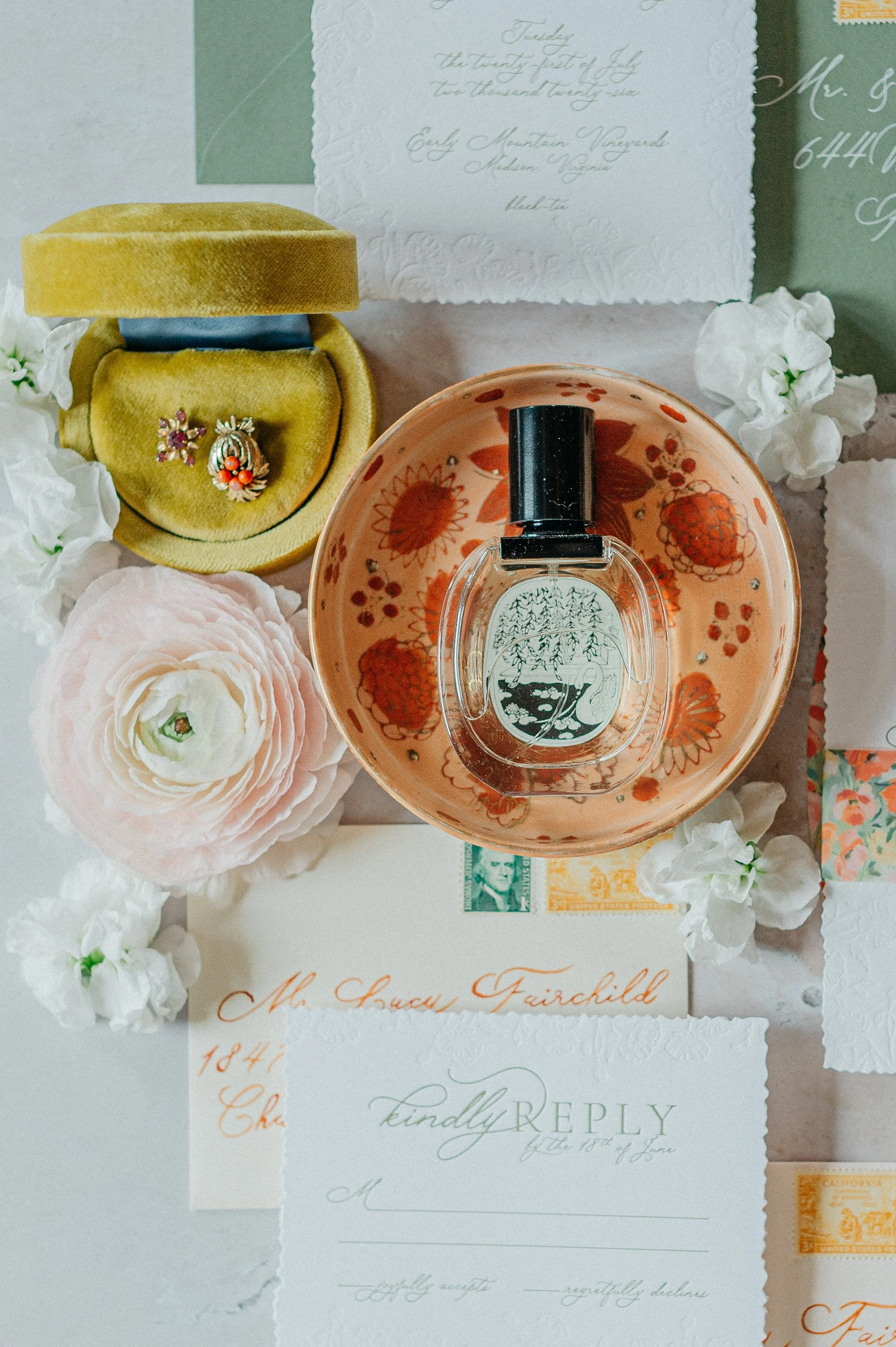 earlymountainvineyardweddingcharlottesvilleweddingphotographersarahhoustonphotography-2.jpg