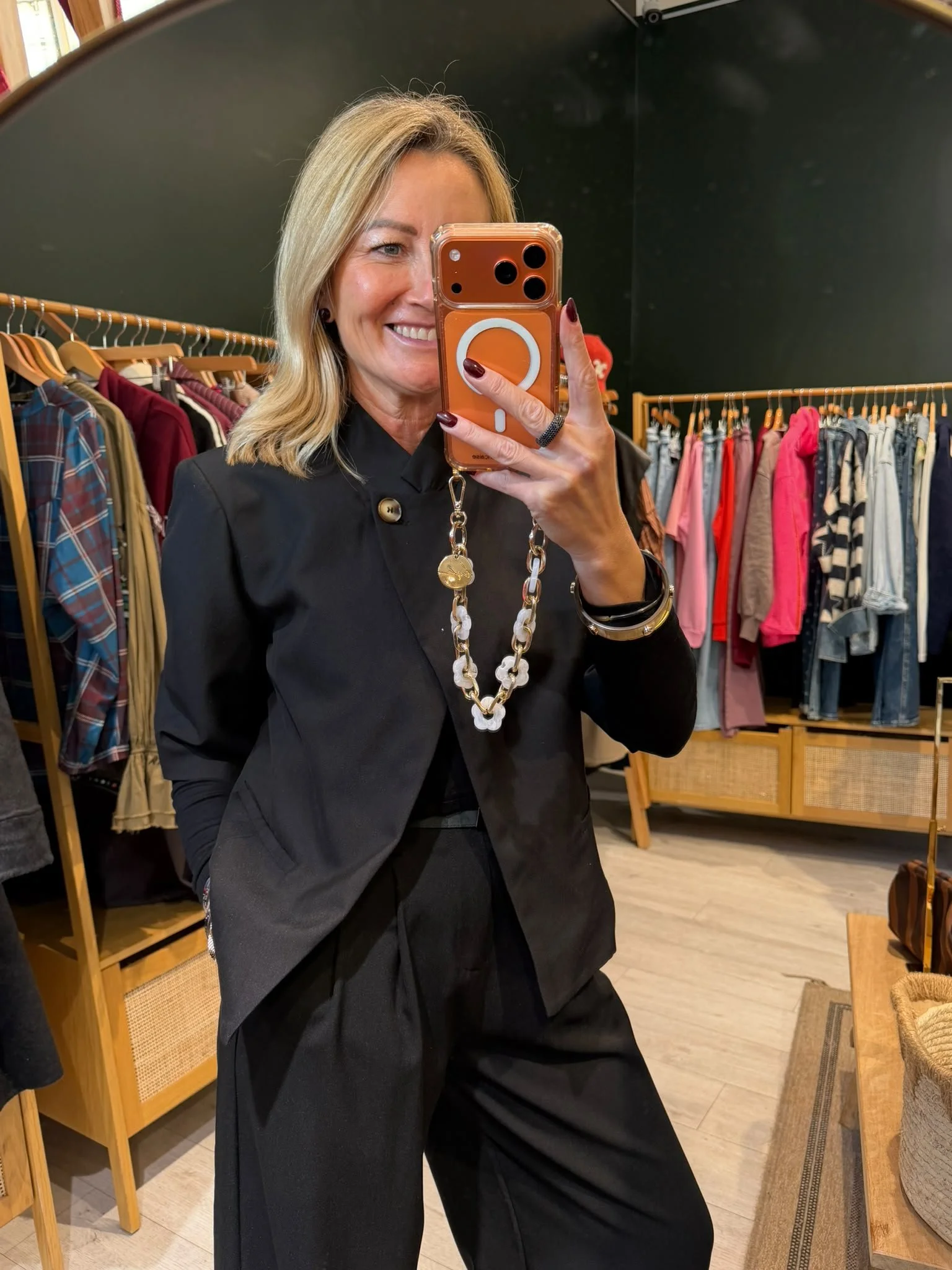 Veste Mila – Noire à col croisé asymétrique