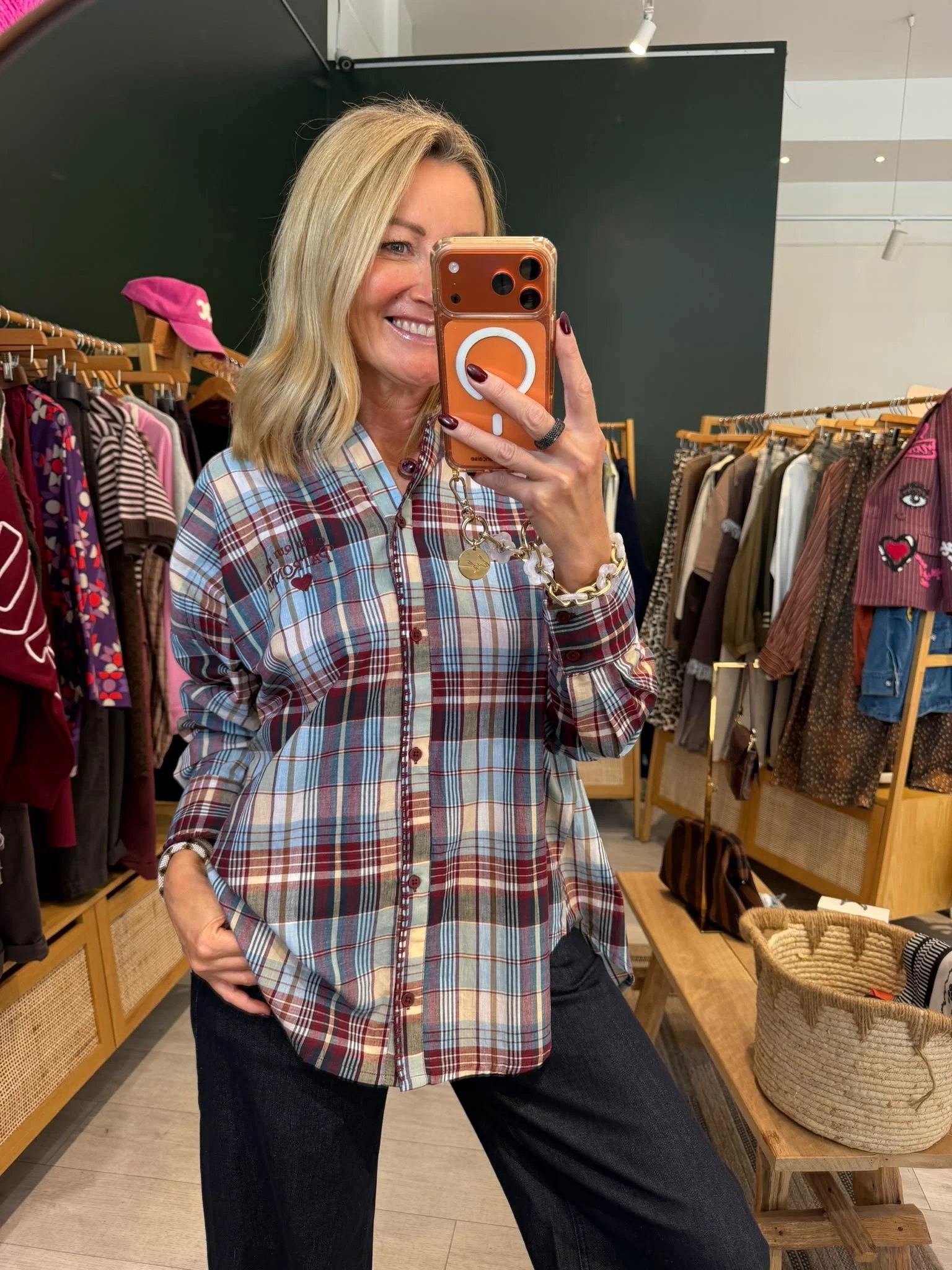 Chemise Vanessa – À carreaux bleu ciel et bordeaux