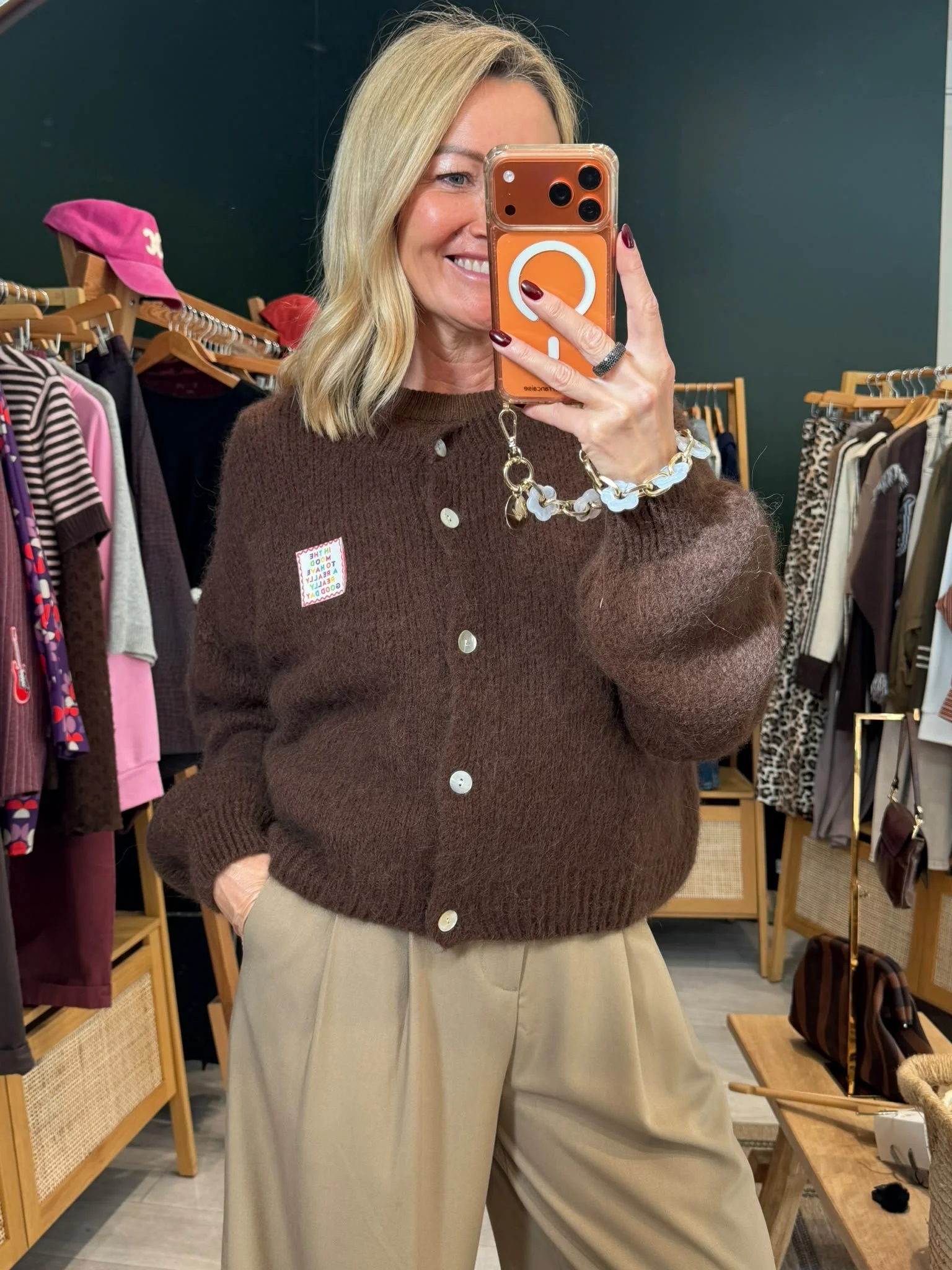 Pull Perle – Chocolat en maille alpaga (copie)