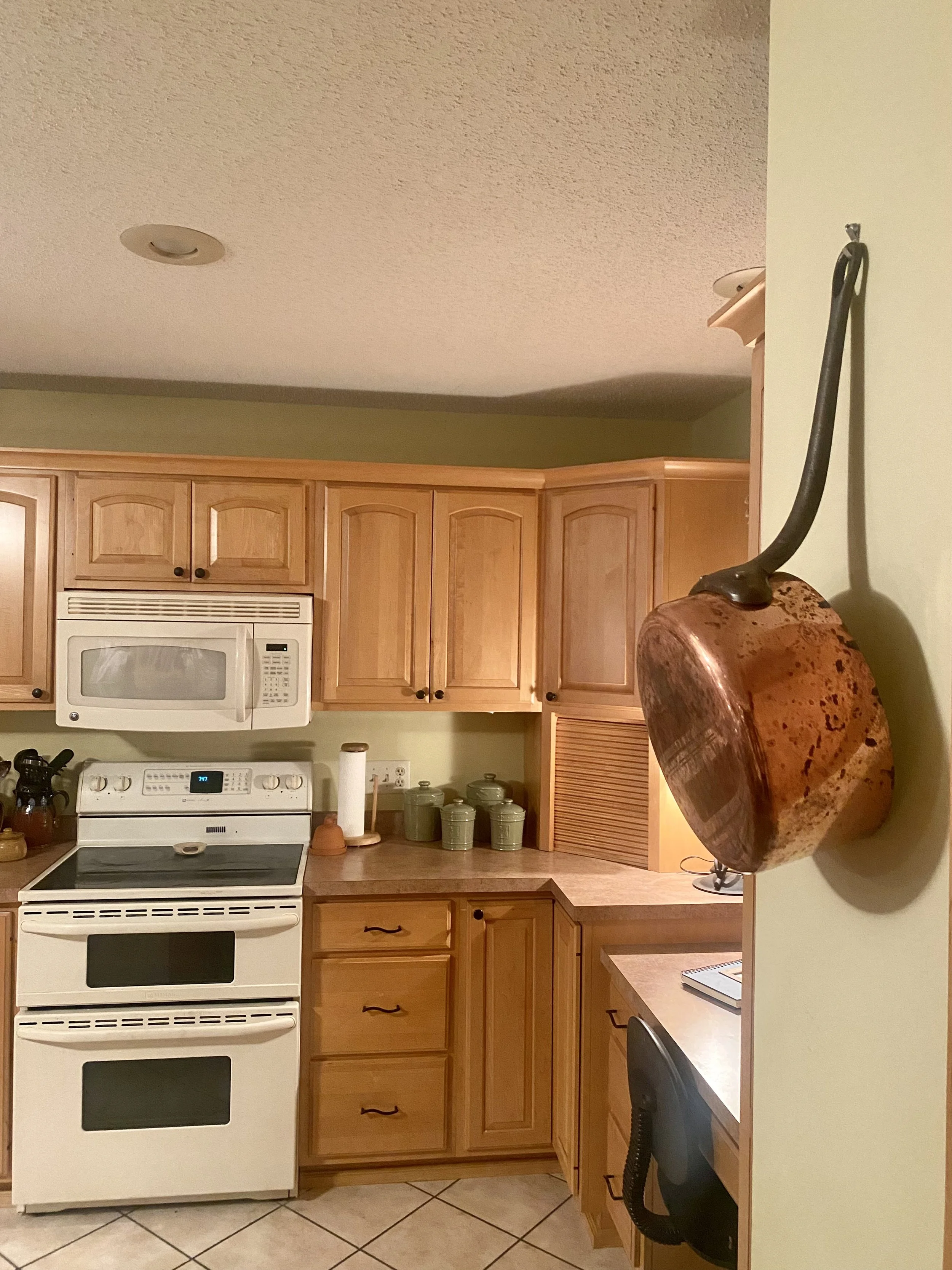 Kitchen Glass top Stove and Oven