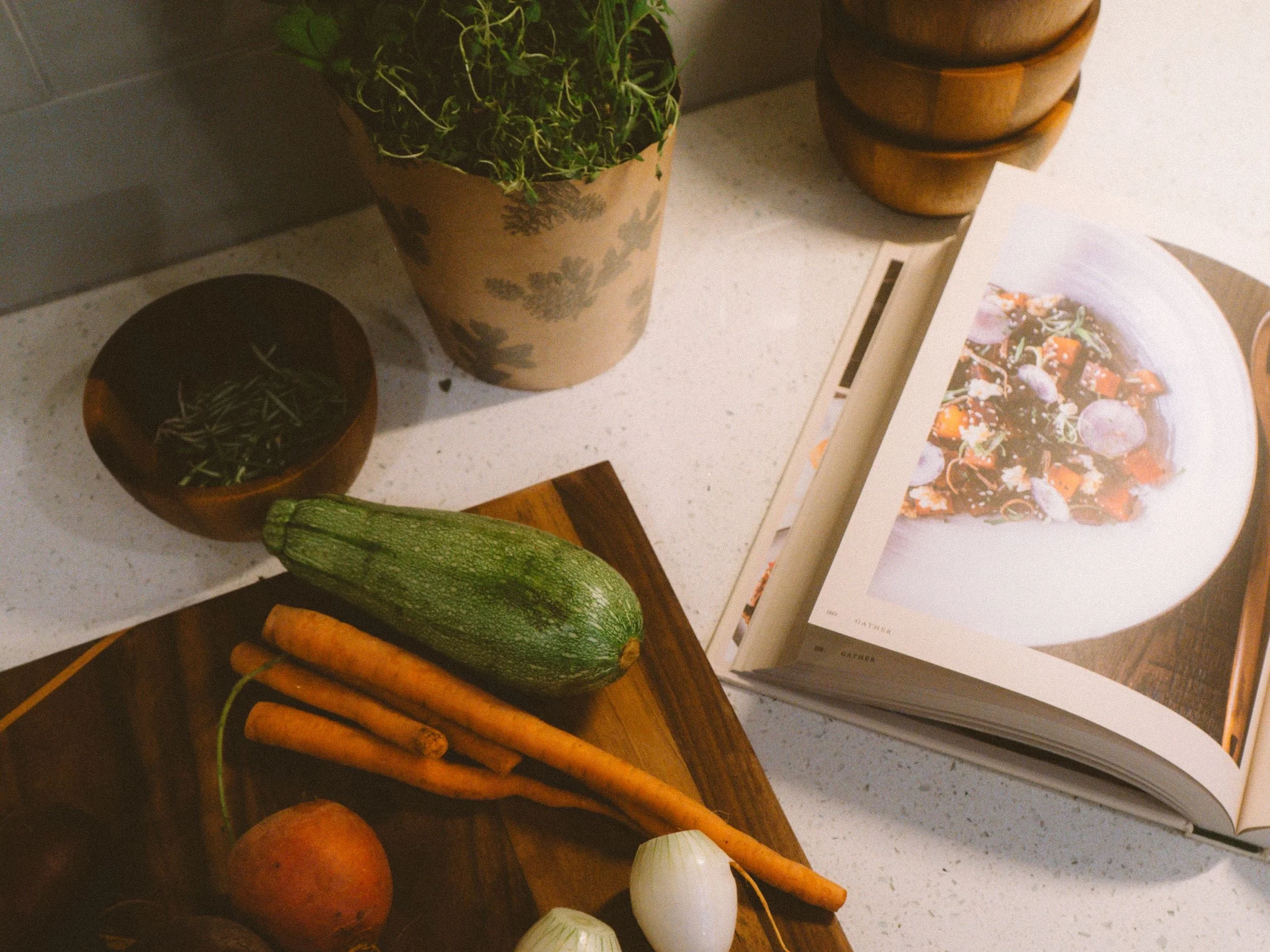 Sunhaven-Lifestyle-Image-Horizontal-Farm-to-Table (1).jpg